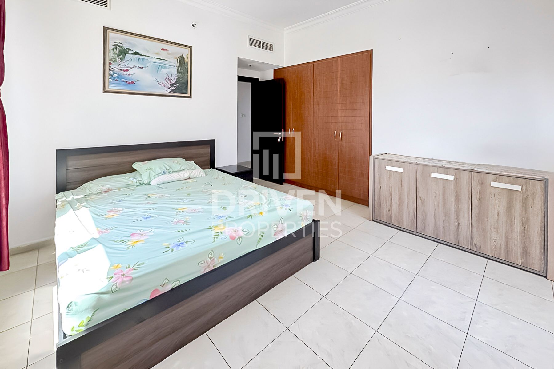 Furnished Ready to move in High Floor