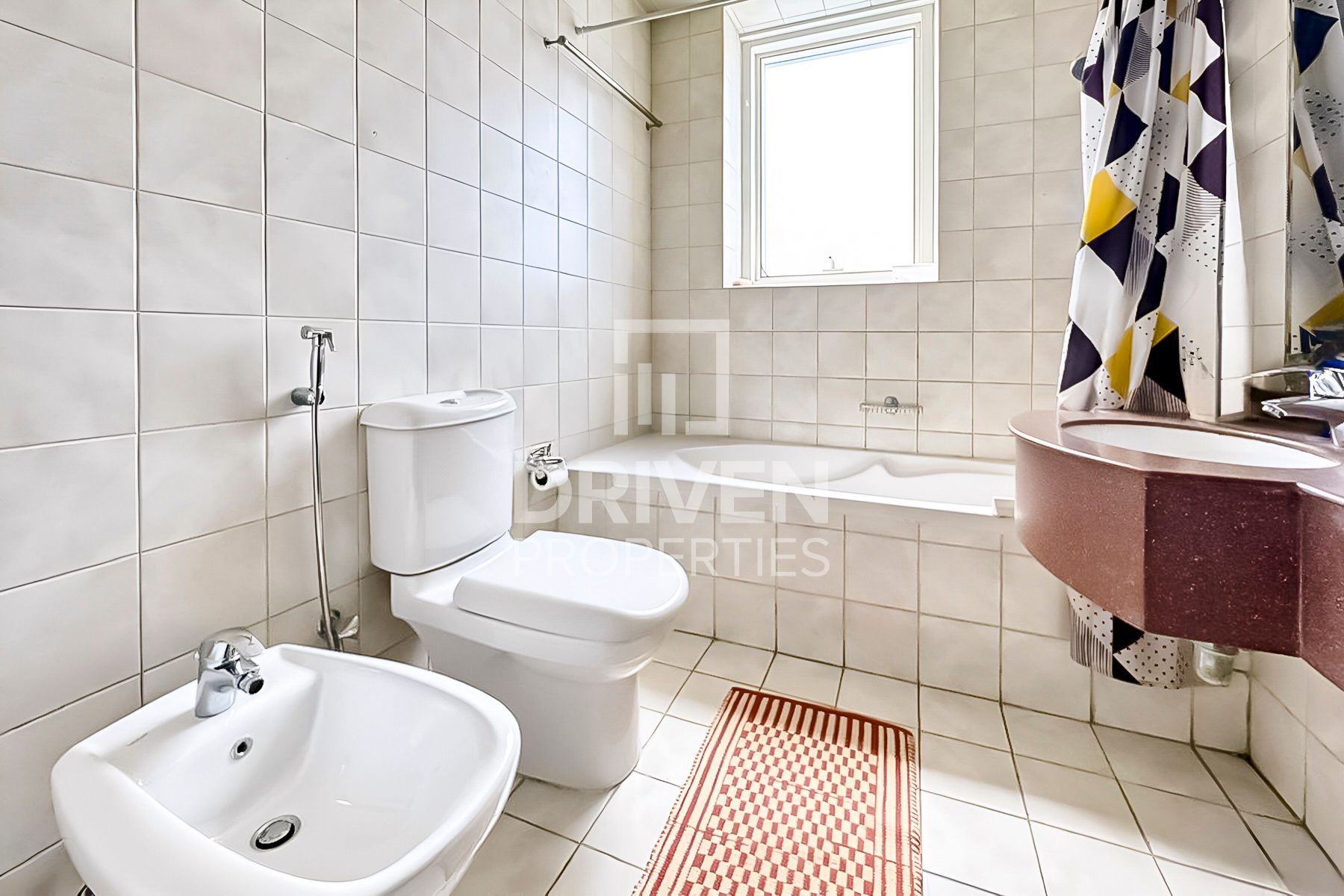 Furnished Ready to move in High Floor