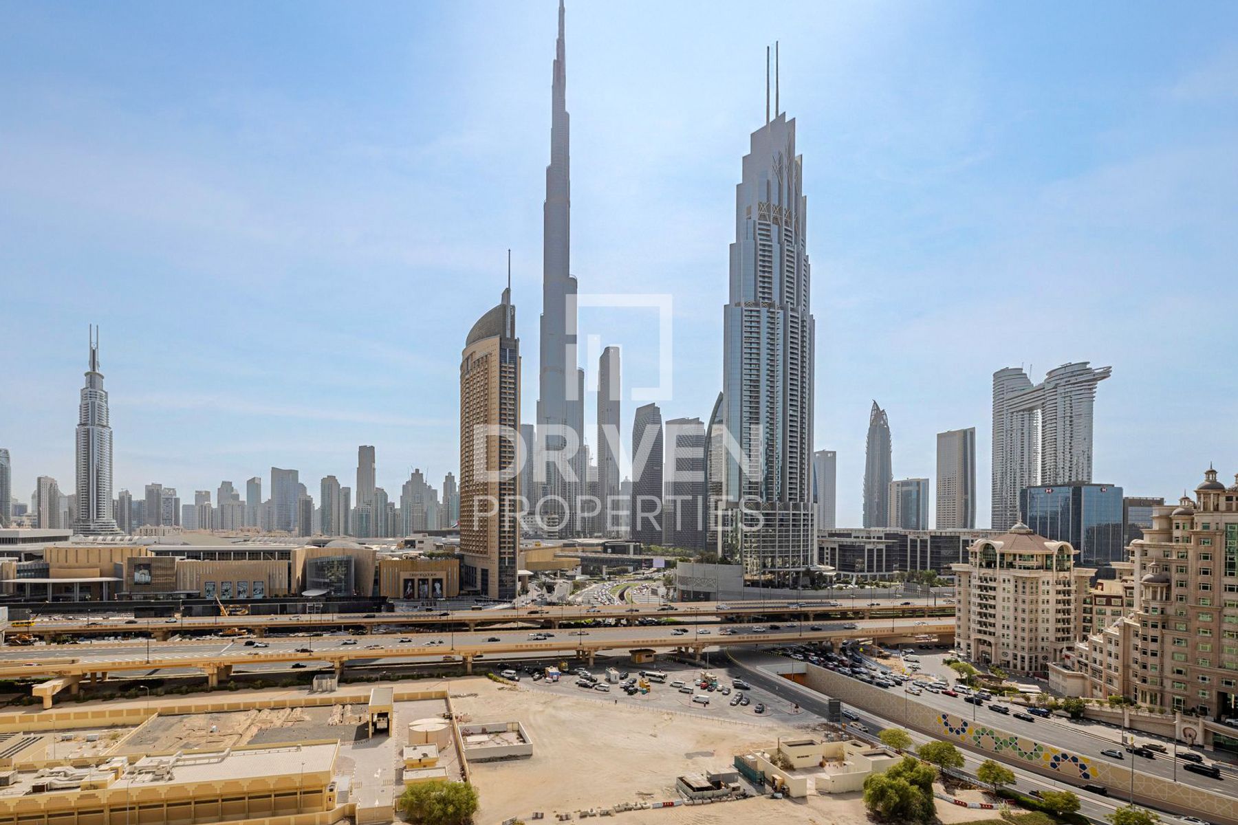 Burj Khalifa View Corner Unit Large Layout