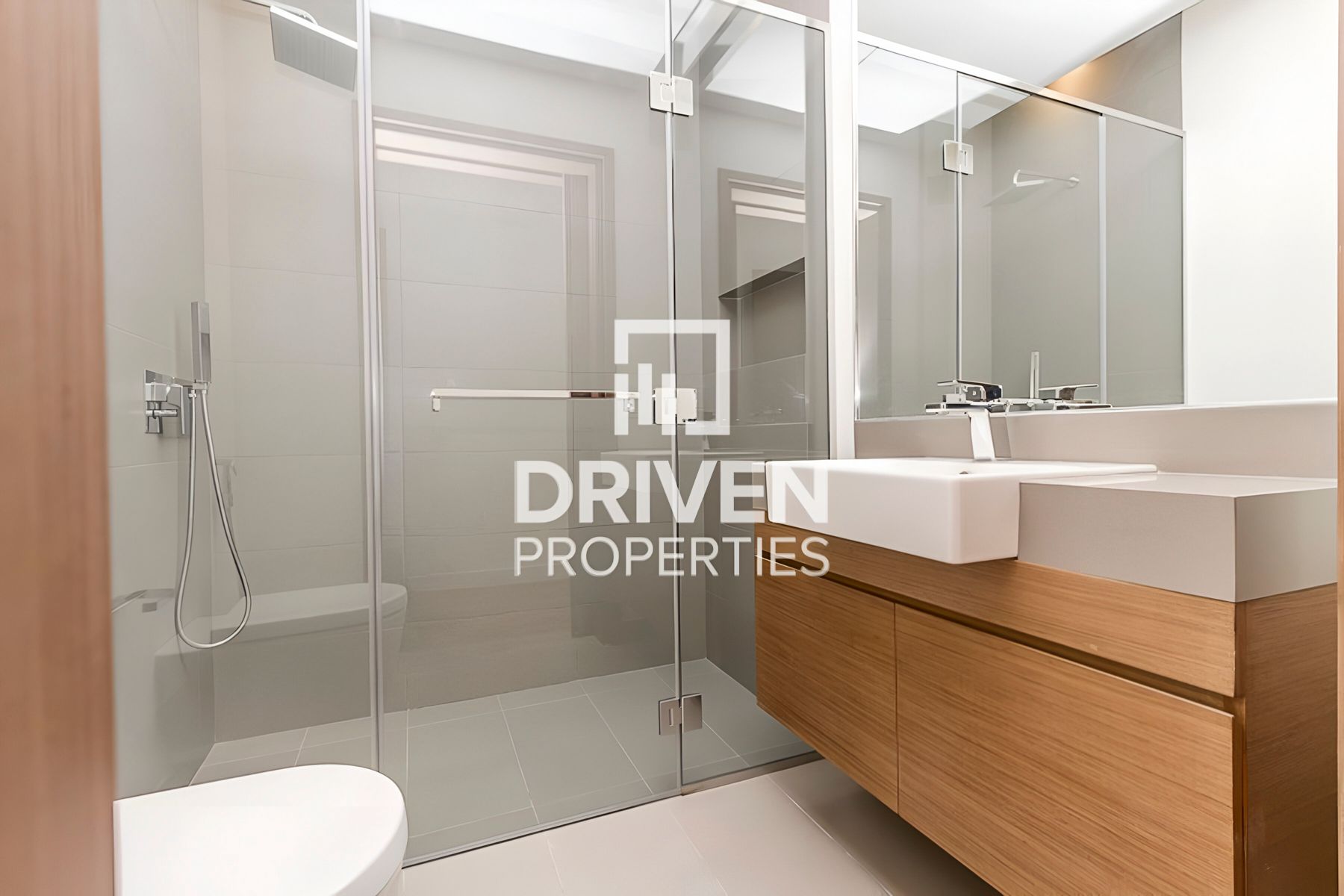 Ready to move in and Spacious Apartment Well-managed