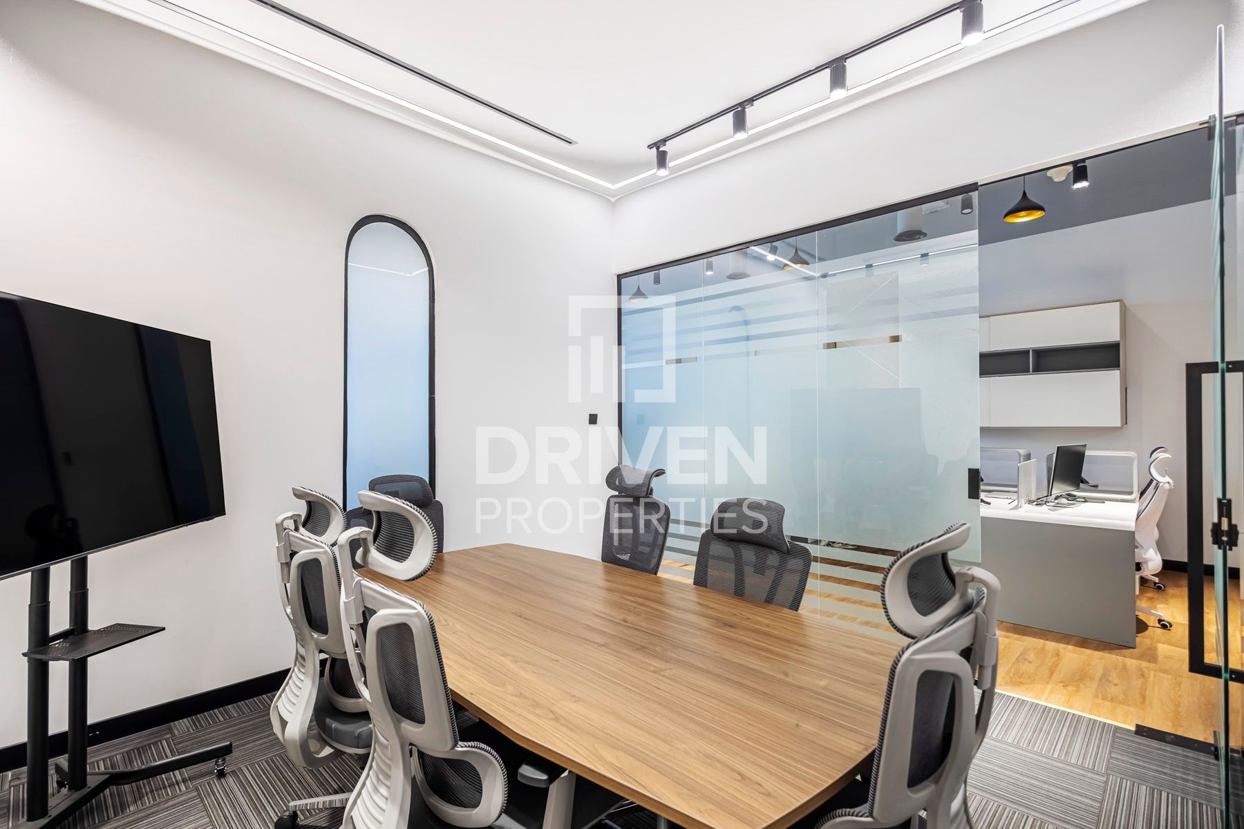 Prime Location Unique Layout Furnished