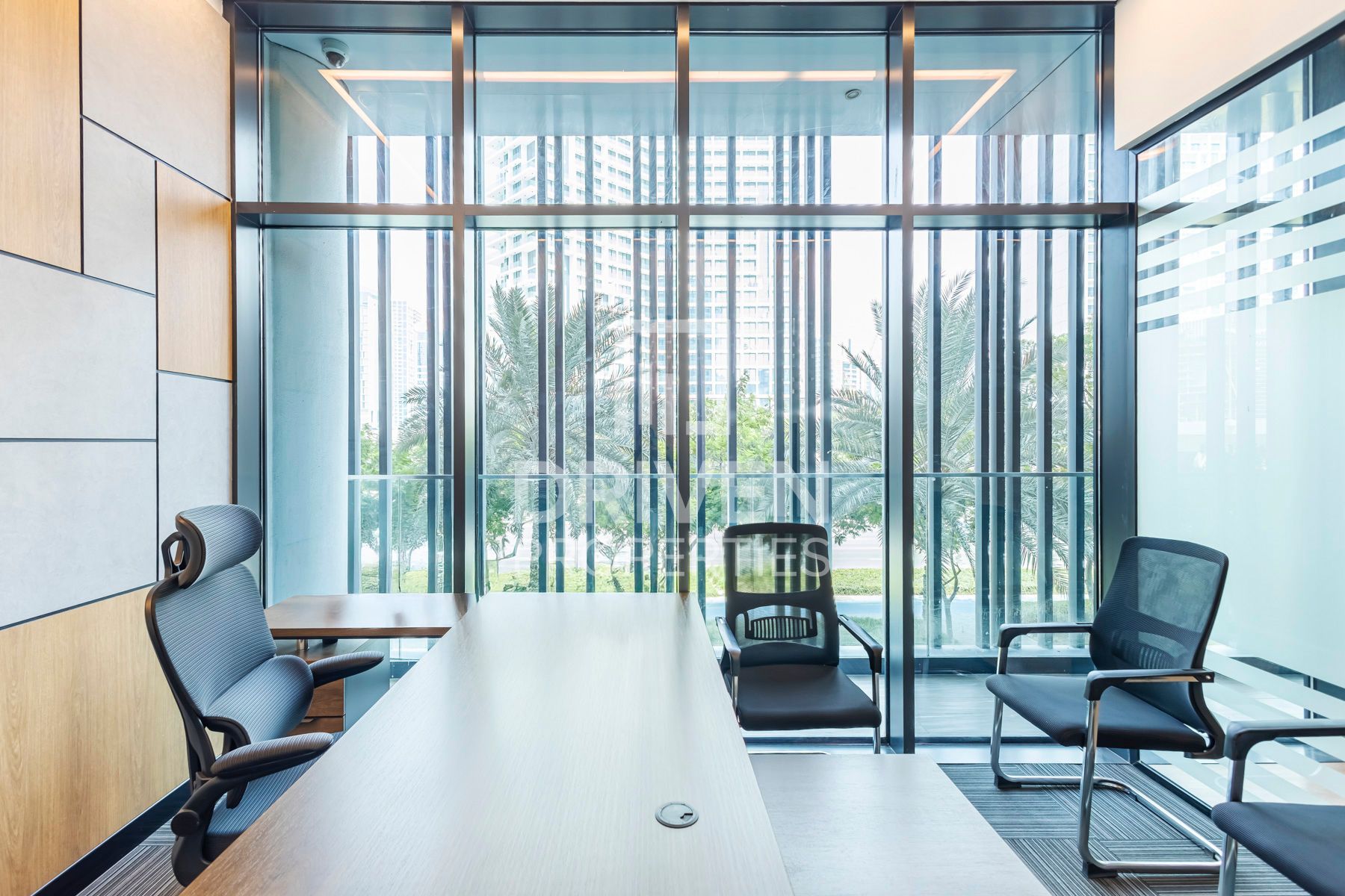 Prime Location Unique Layout Furnished