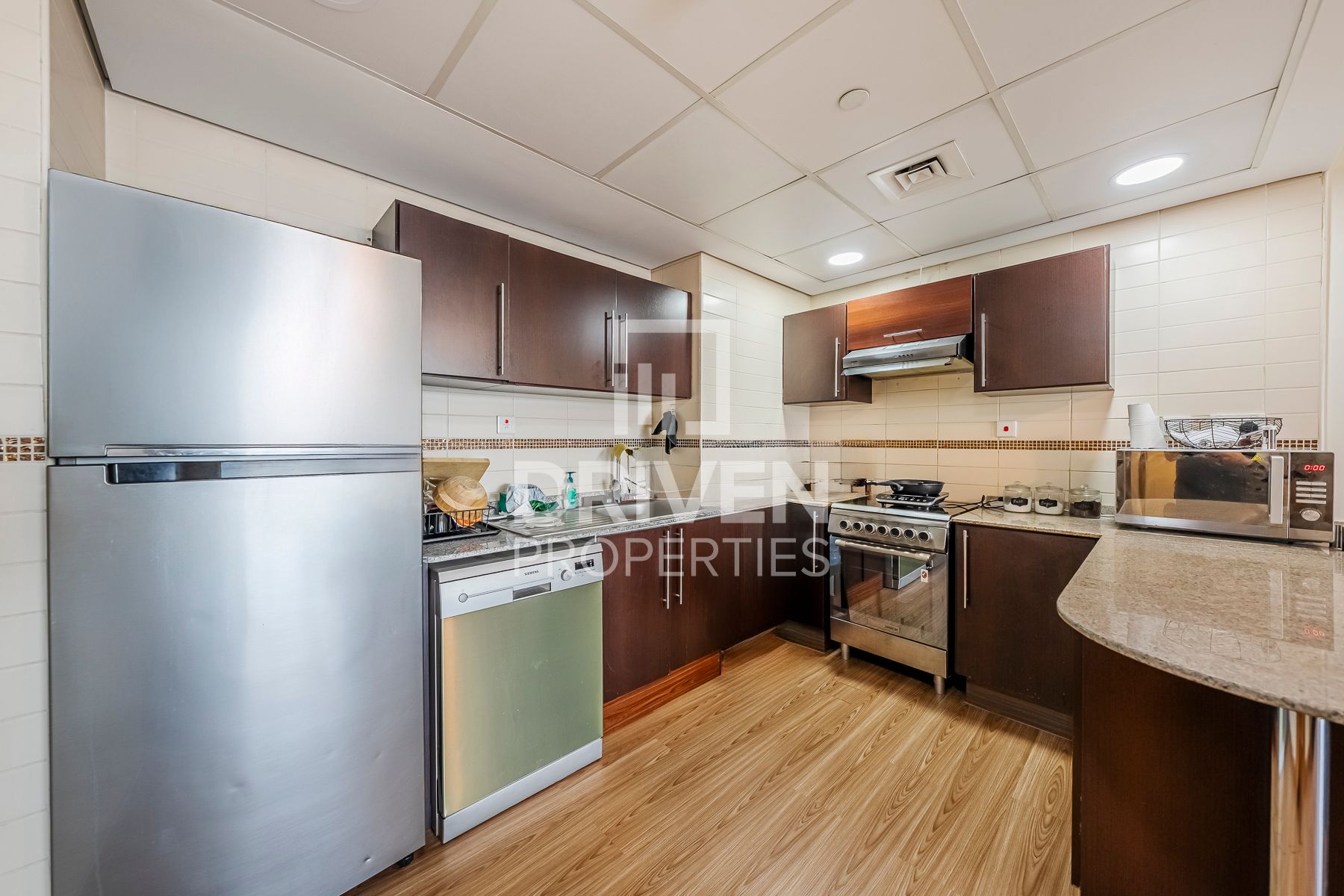 Vacant on Transfer Lake View Upgraded