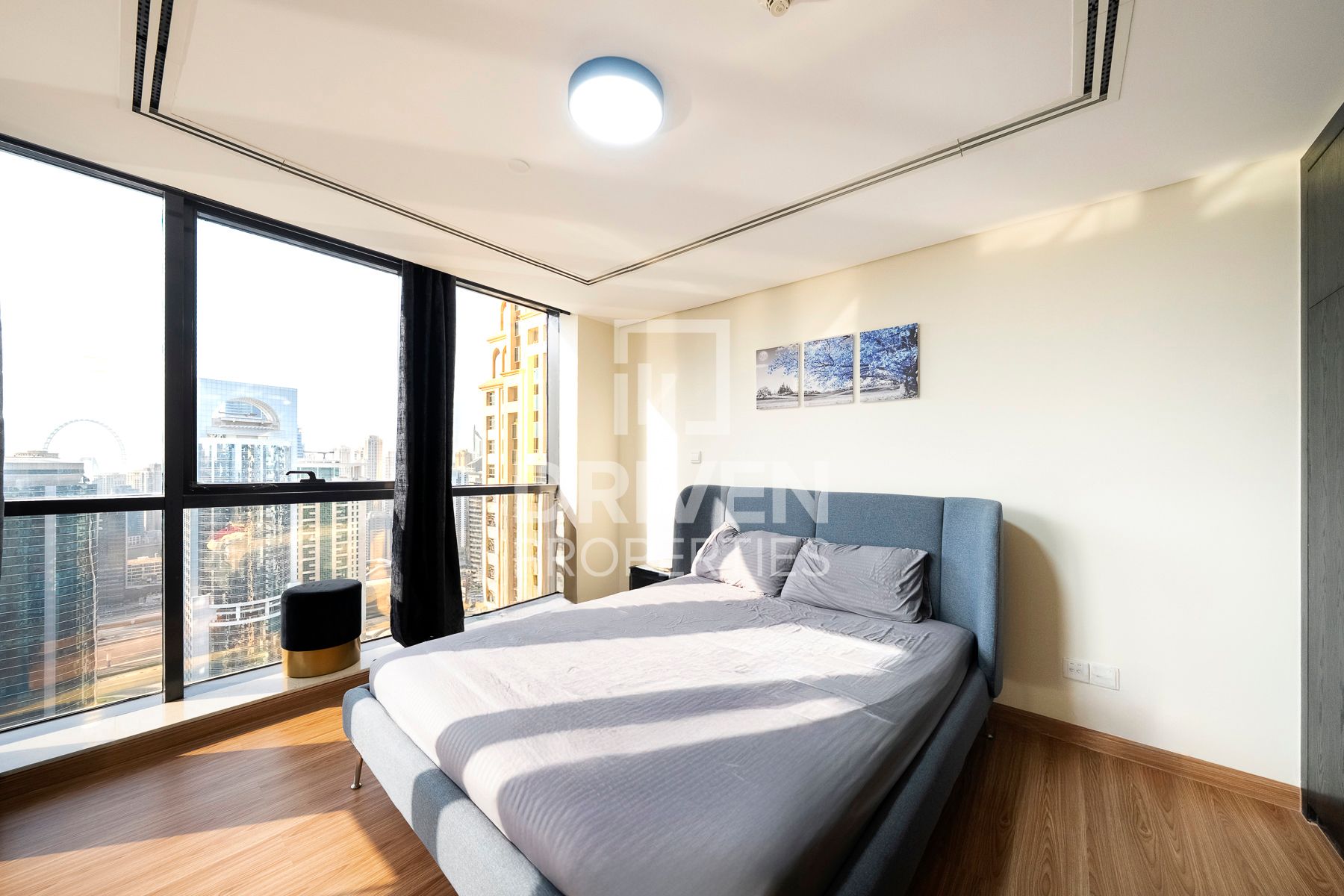 Vacant on Transfer Lake View Upgraded