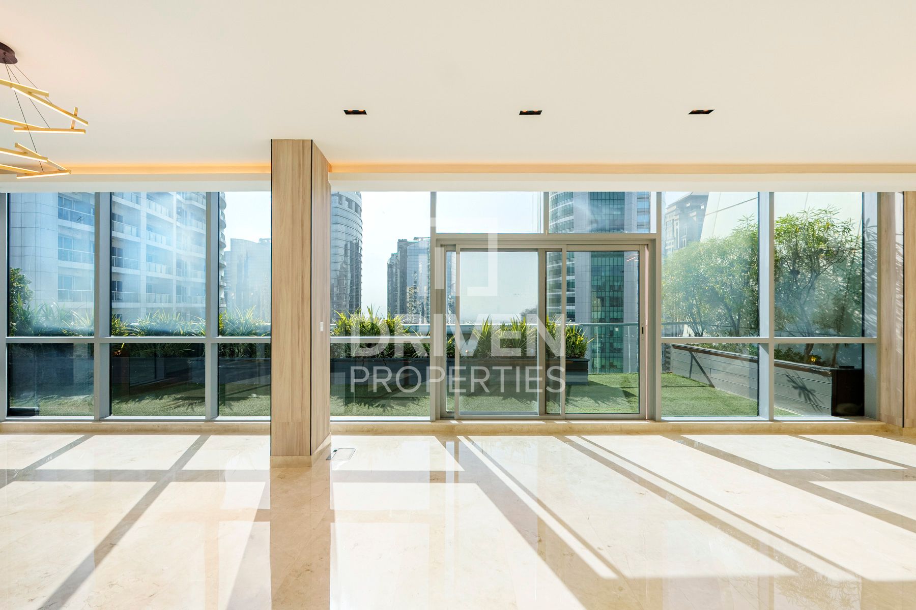 Premium Location Spacious Layout Lake View