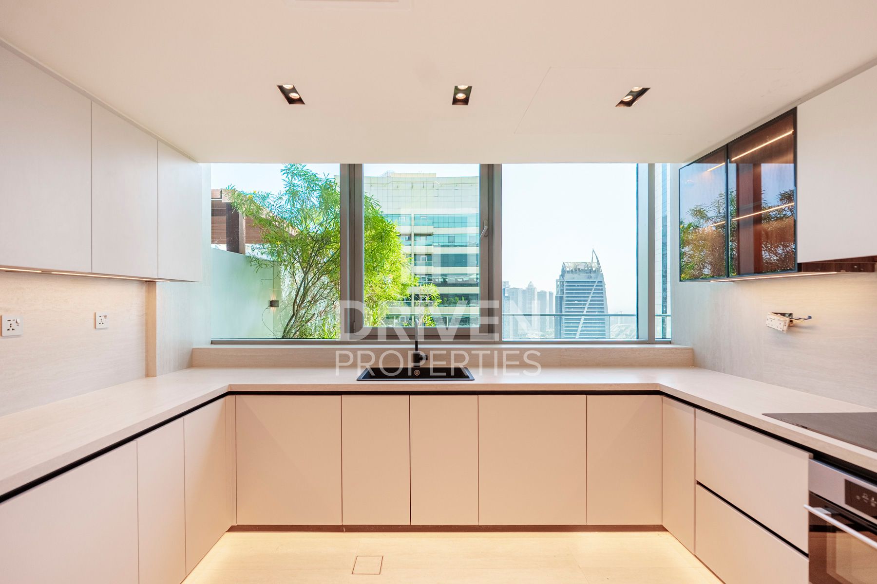 Premium Location Spacious Layout Lake View