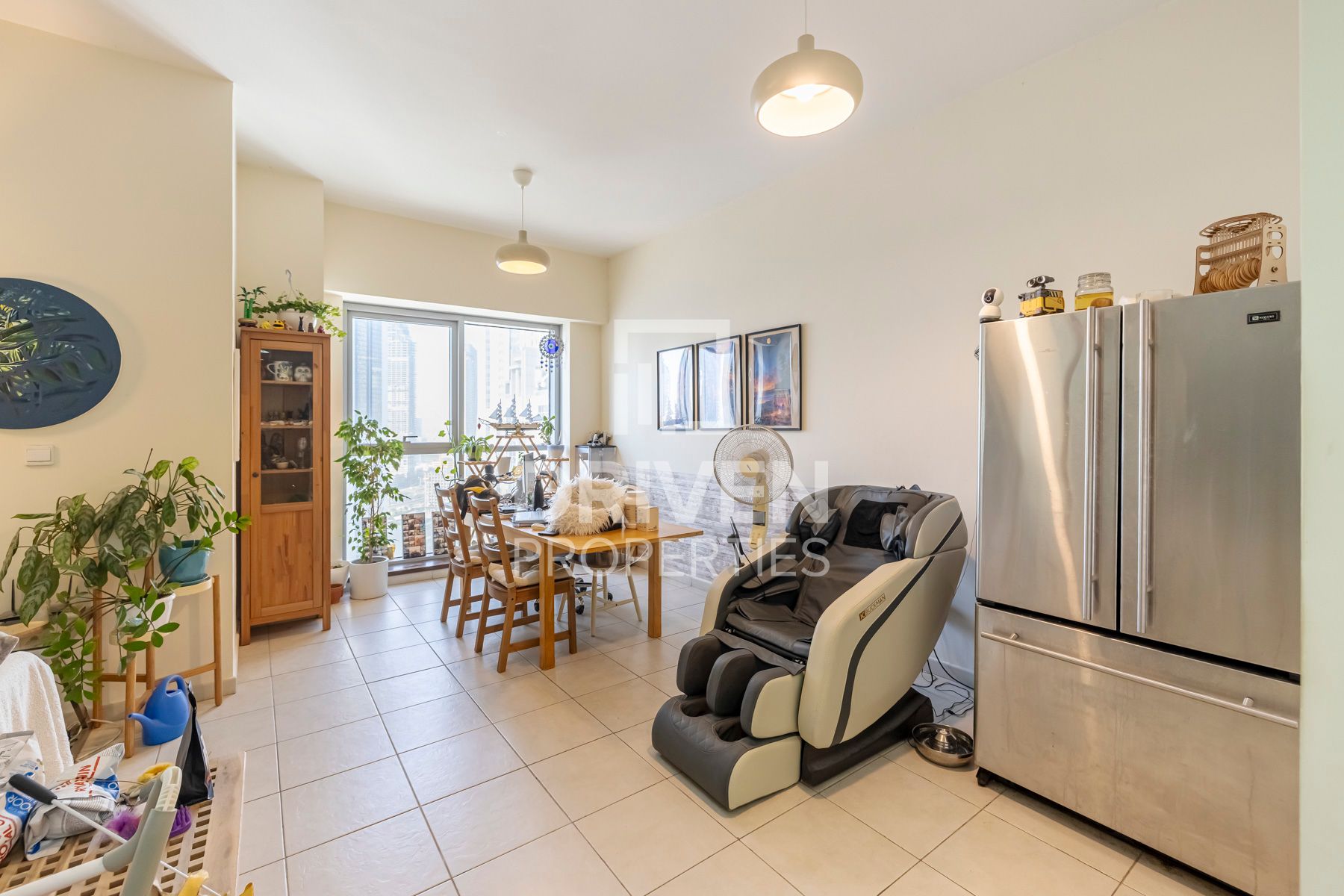 Spacious Layout Rented Great Investment