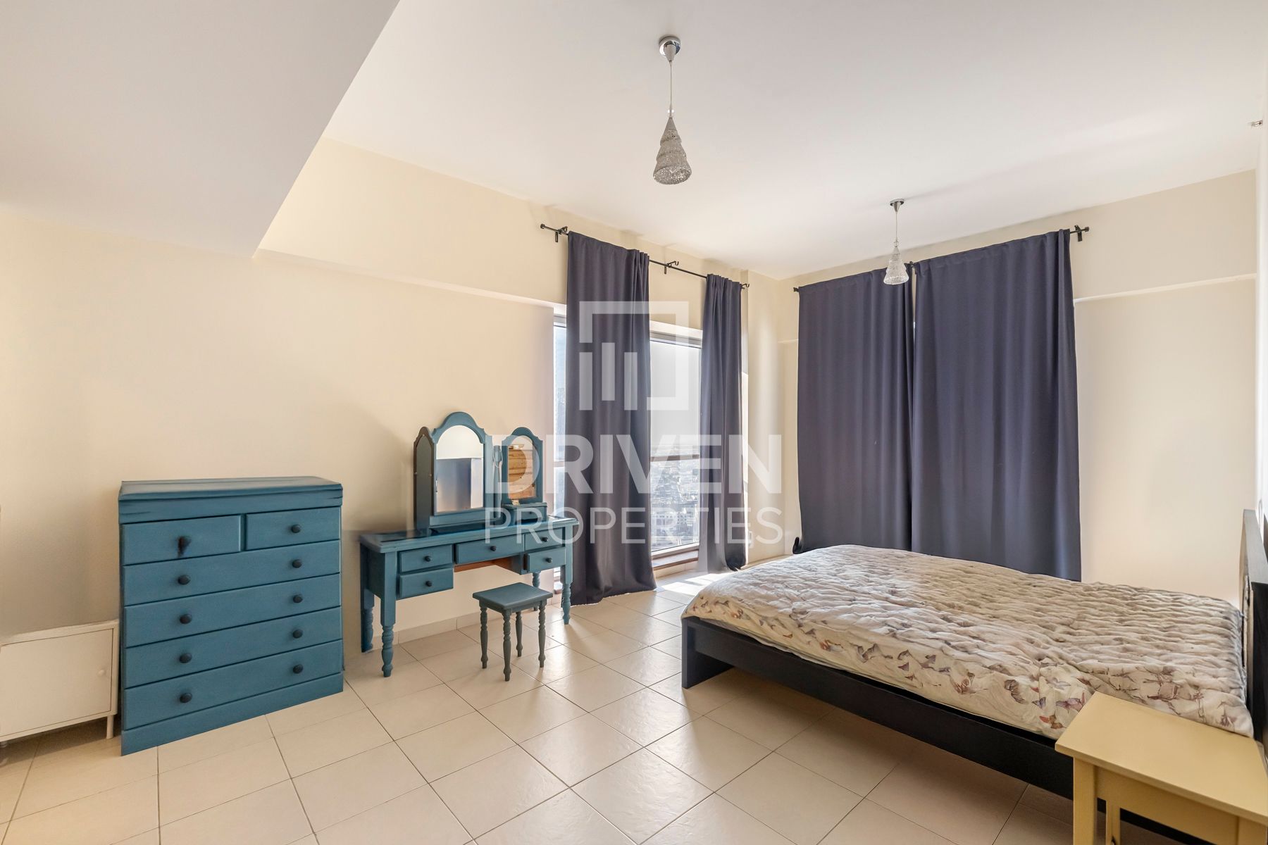 Spacious Layout Rented Great Investment