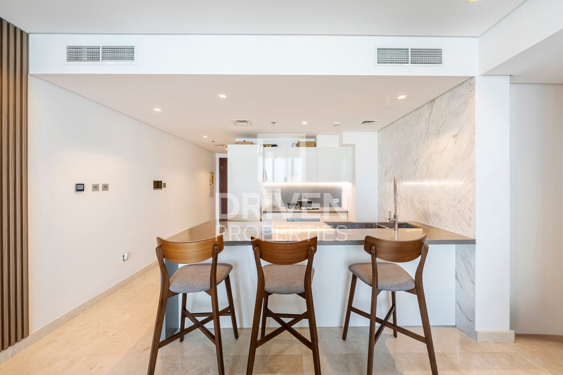 Amazing Burj Khalifa View Central Location