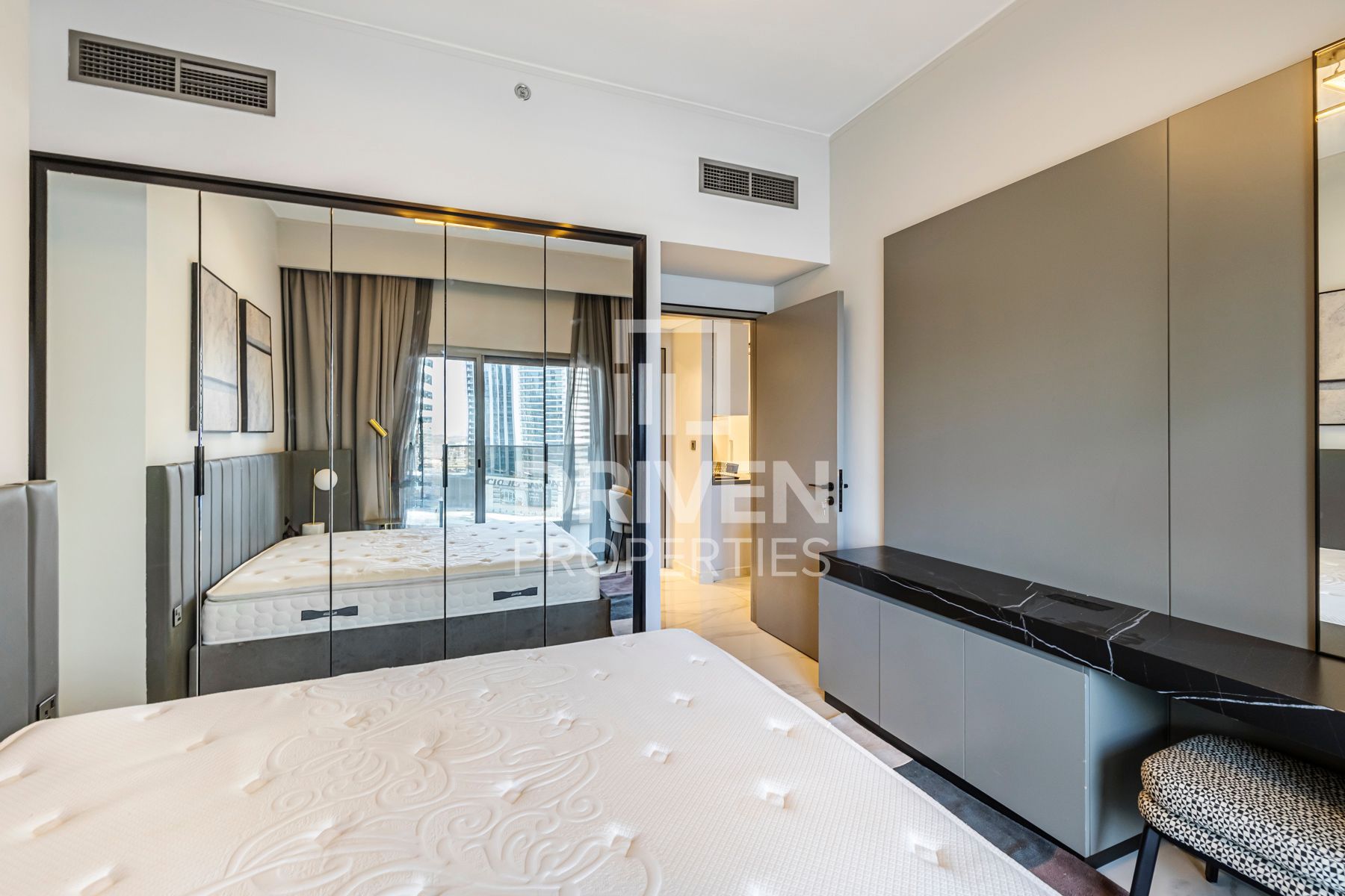 Distinctive Unit Desirable Location Vacant