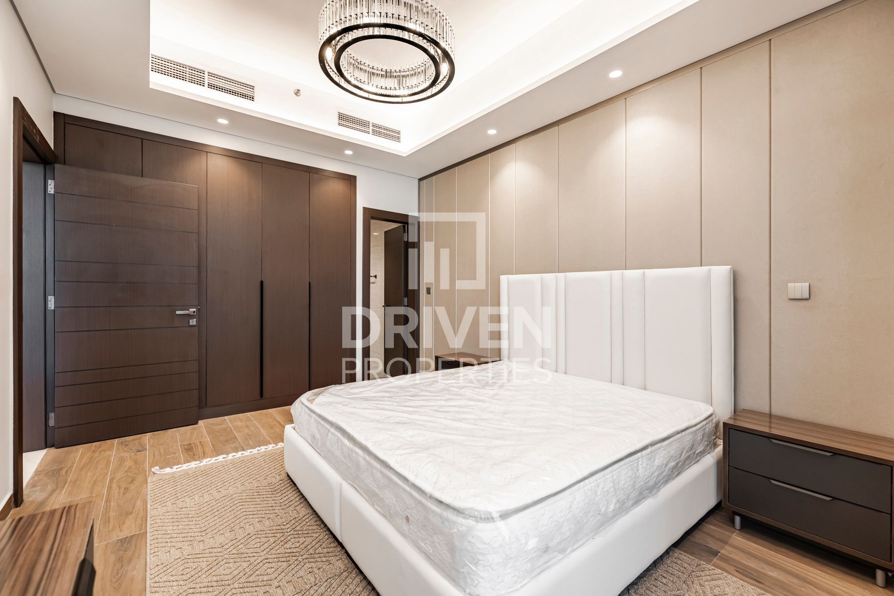 Fully Furnished Spacious and Elegant Living