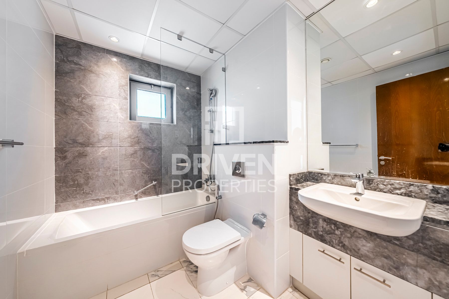 Vacant High Floor Corner Sea and Meydan View