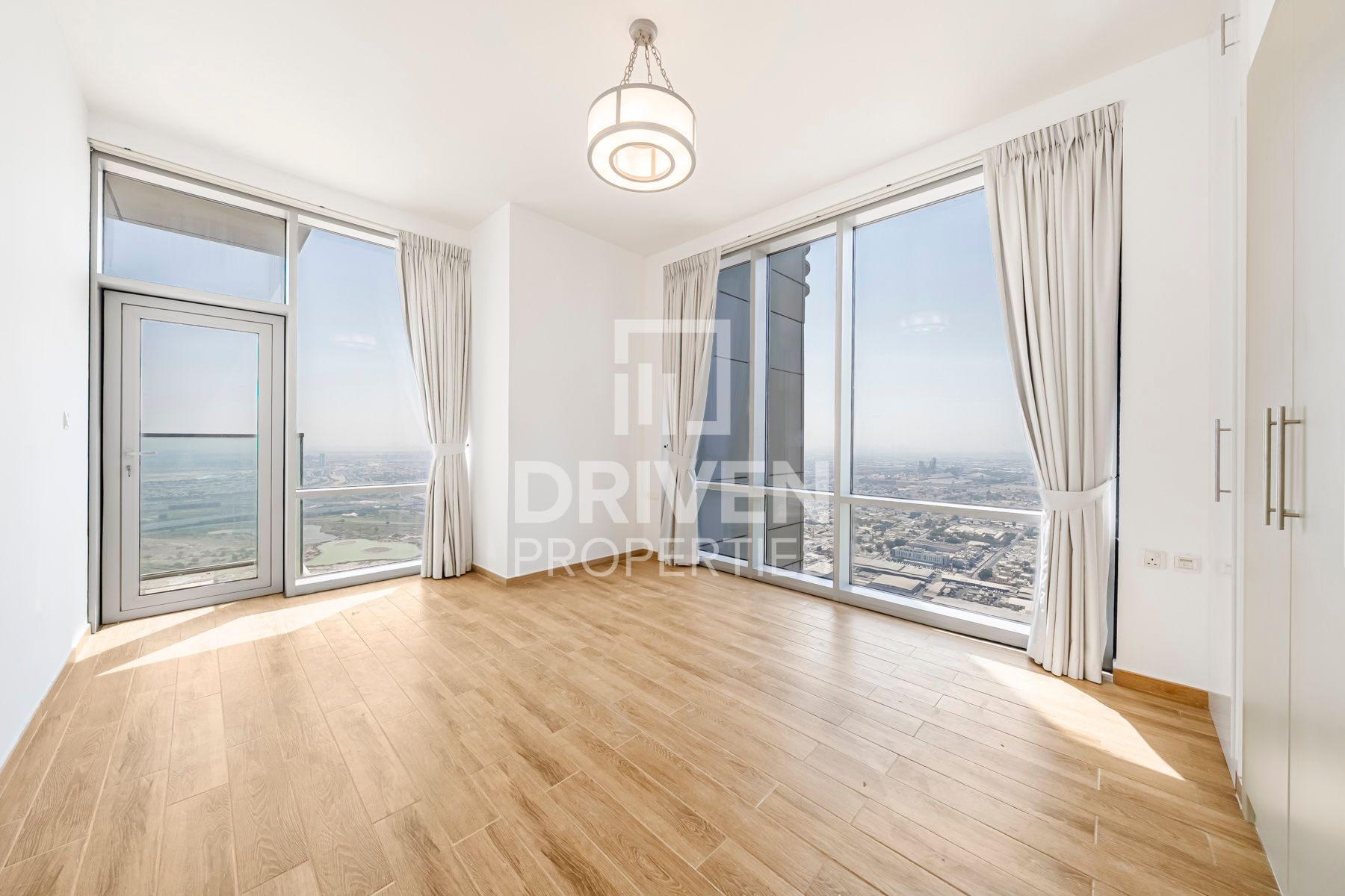 Vacant High Floor Corner Sea and Meydan View