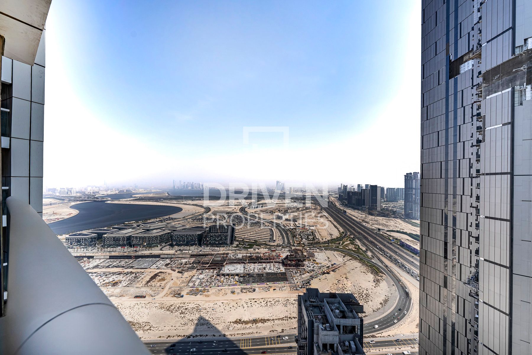 High Floor and Spacious Ready to move in