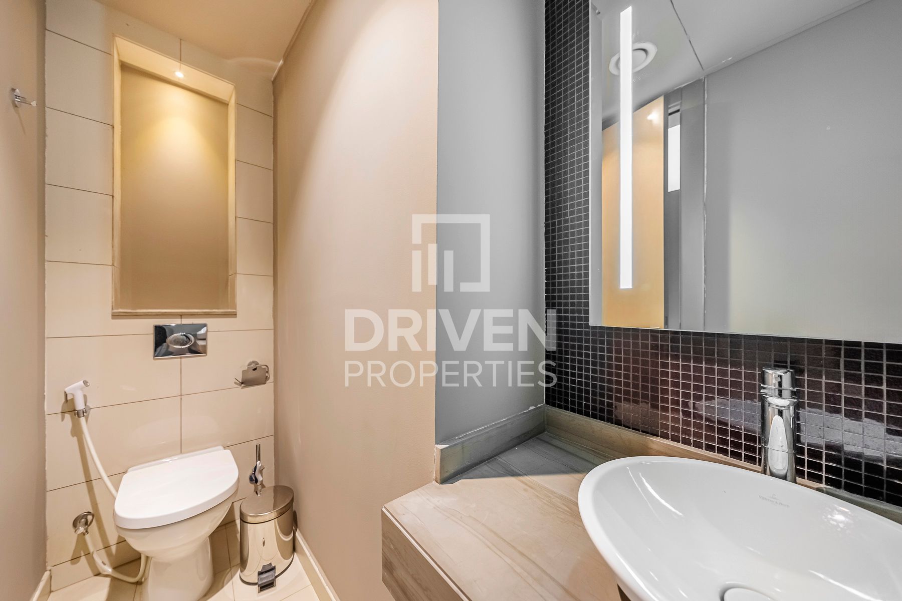 High Floor and Spacious Ready to move in