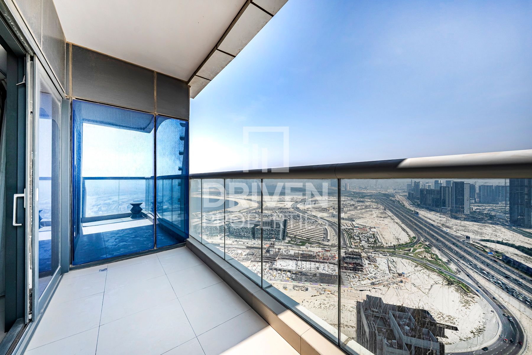 High Floor and Spacious Ready to move in