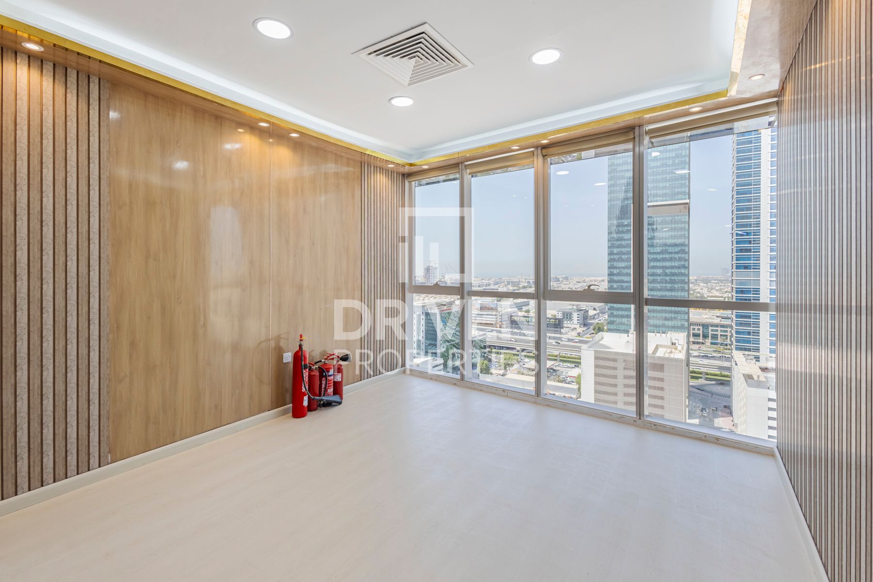 Office for Lease Near Metro Semi Furnished