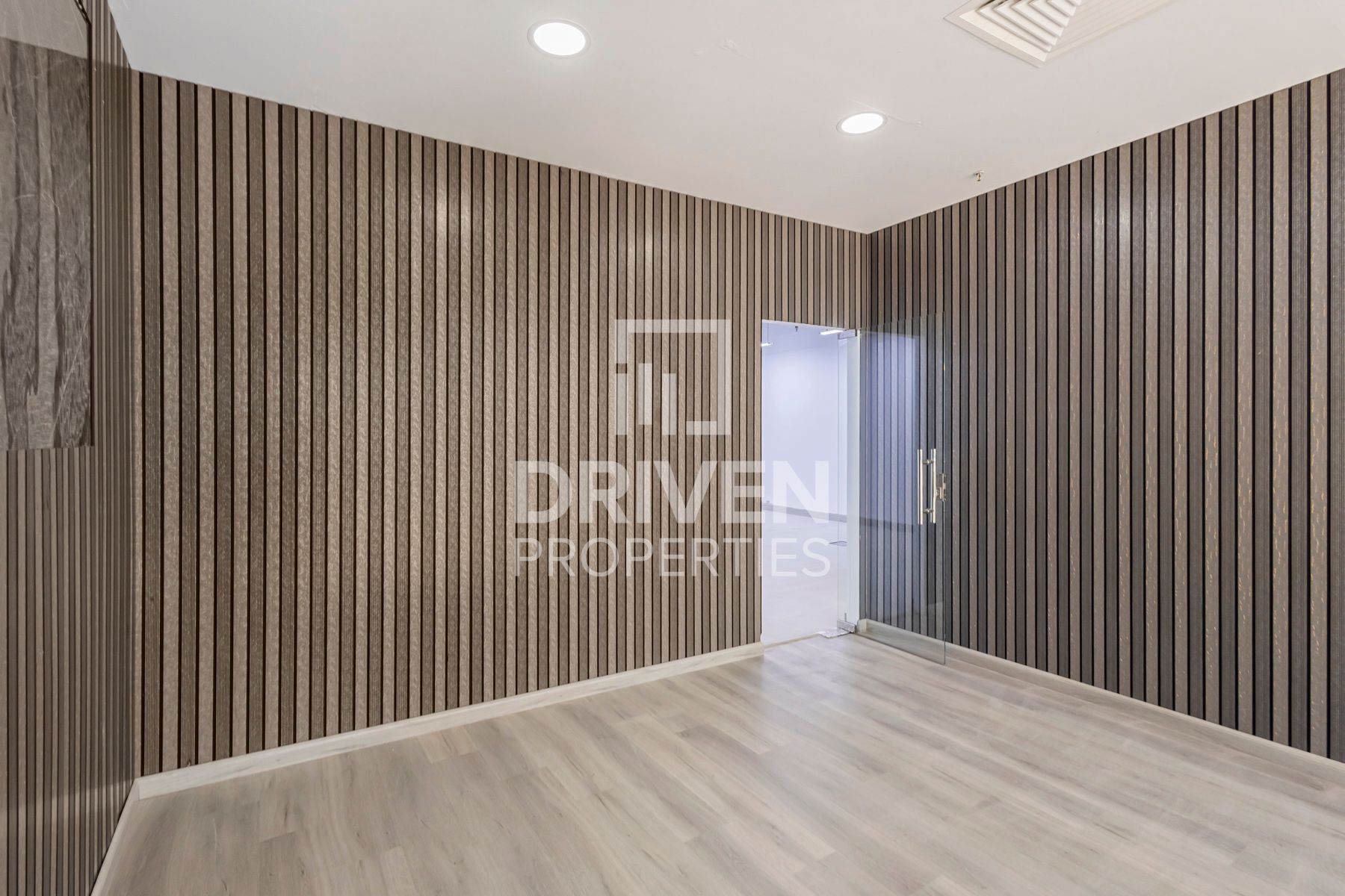 Office for Lease Near Metro Semi Furnished