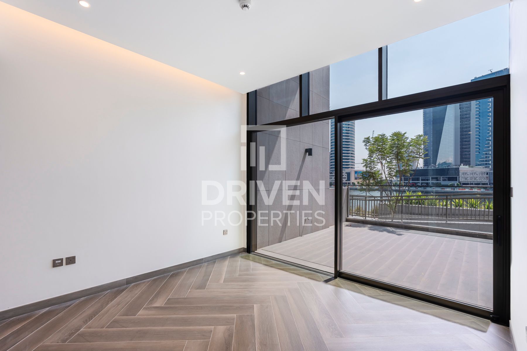 Loft Duplex Type plus Maids Room Canal View