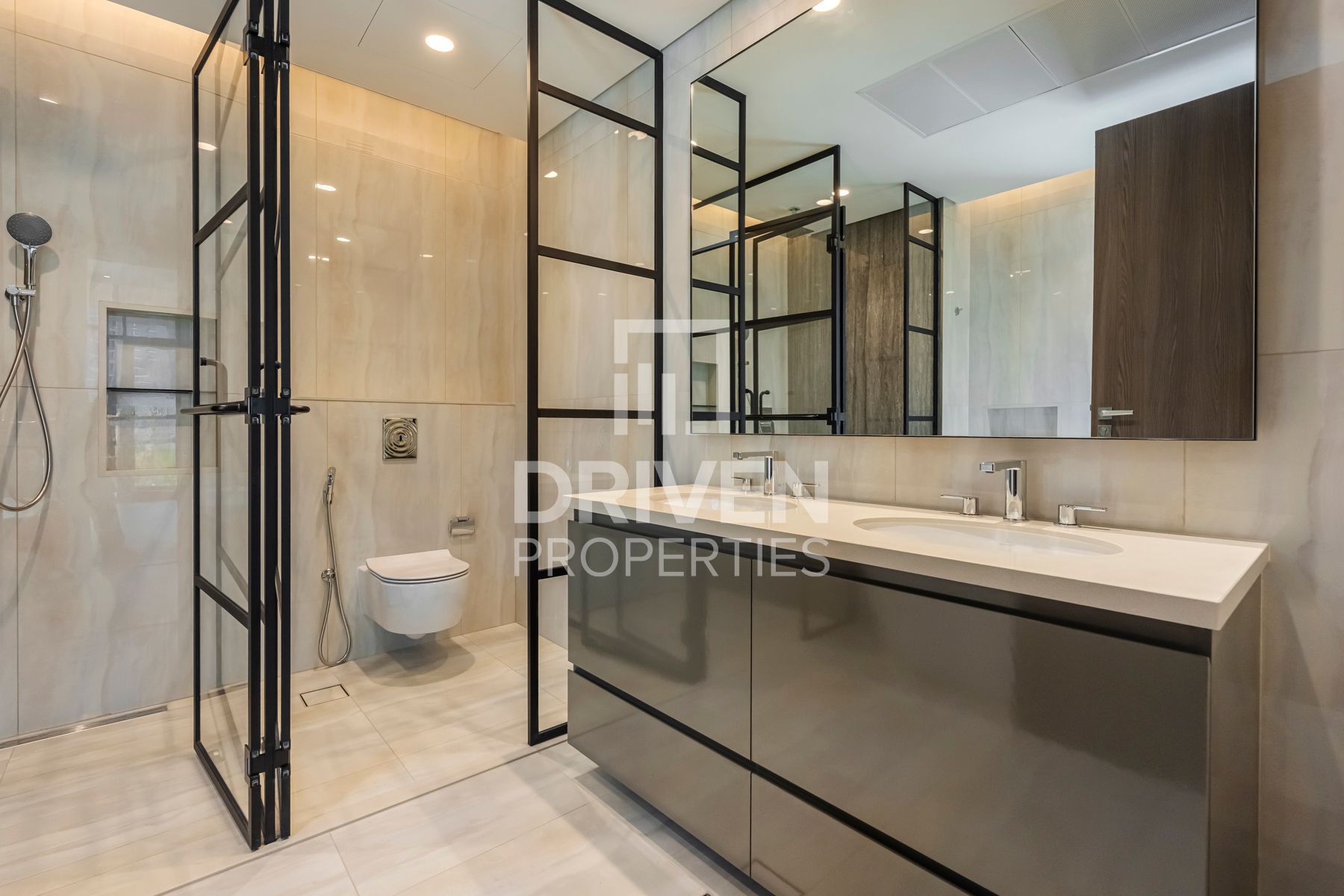 Loft Duplex Type plus Maids Room Canal View