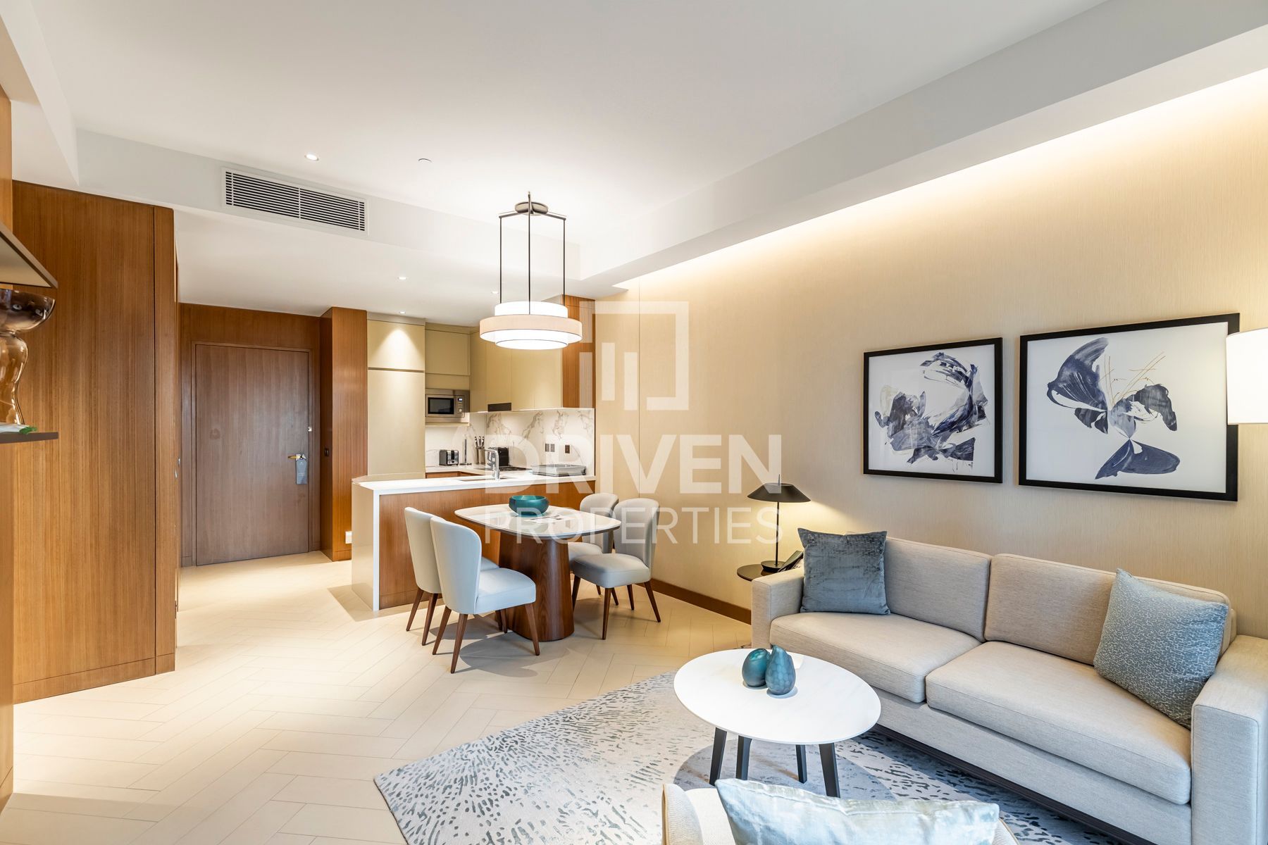 06 Series Well Priced Middle Floor Unit