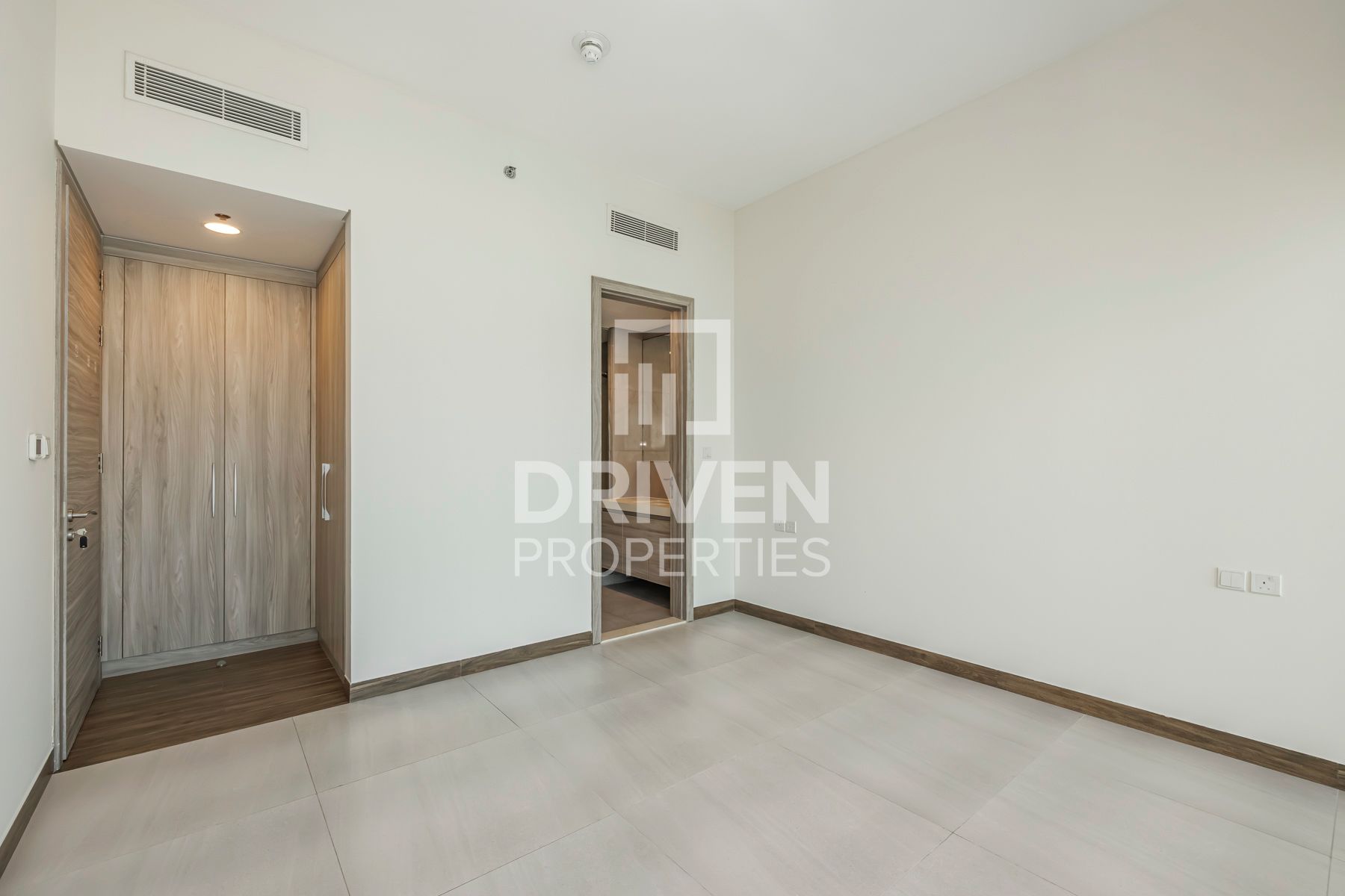 Prime Area High Quality Finishing Commodious