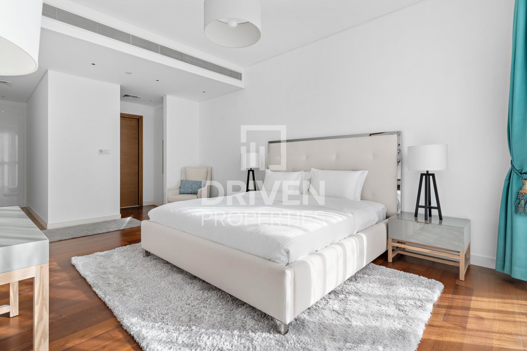 Furnished Spacious Layout Ready to Move-in