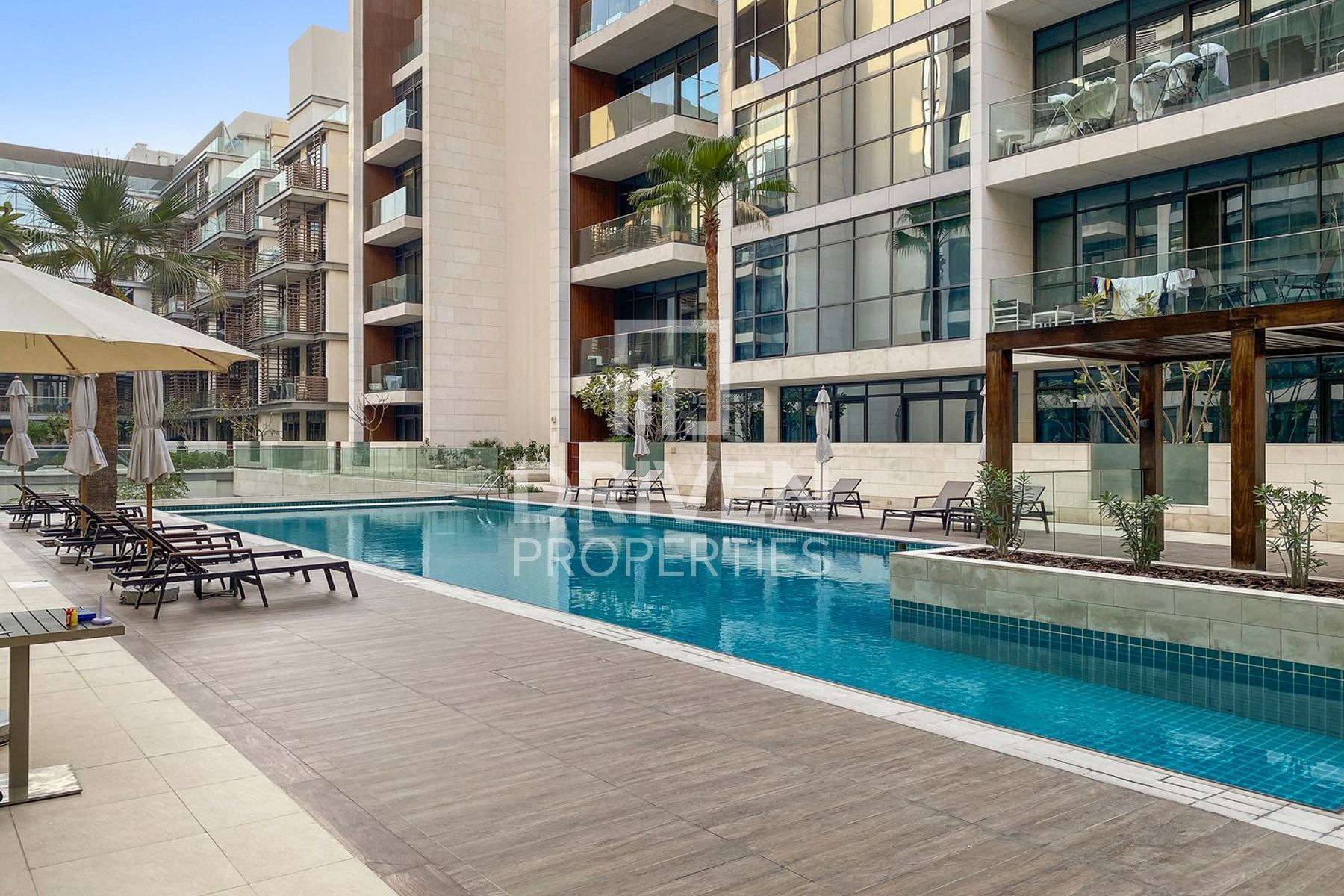 Furnished Spacious Layout Ready to Move-in