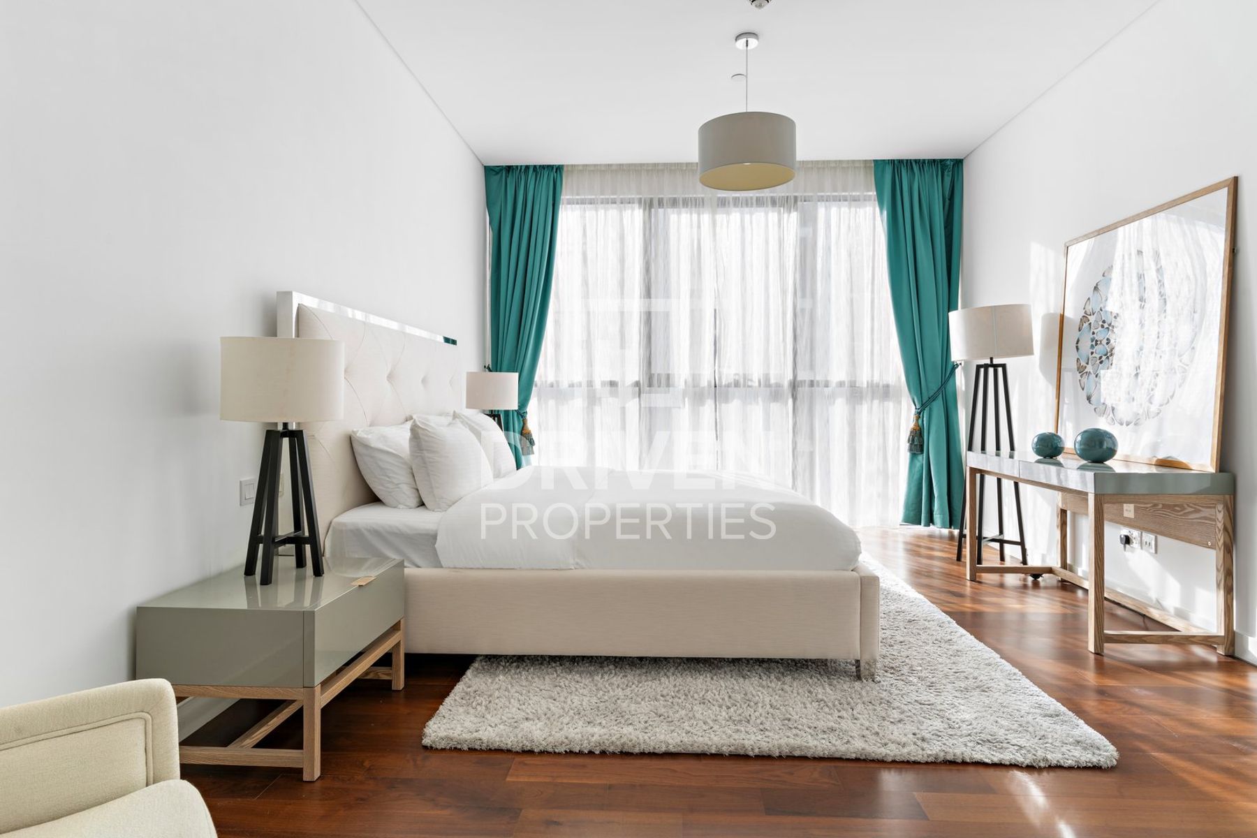 Furnished Spacious Layout Ready to Move-in