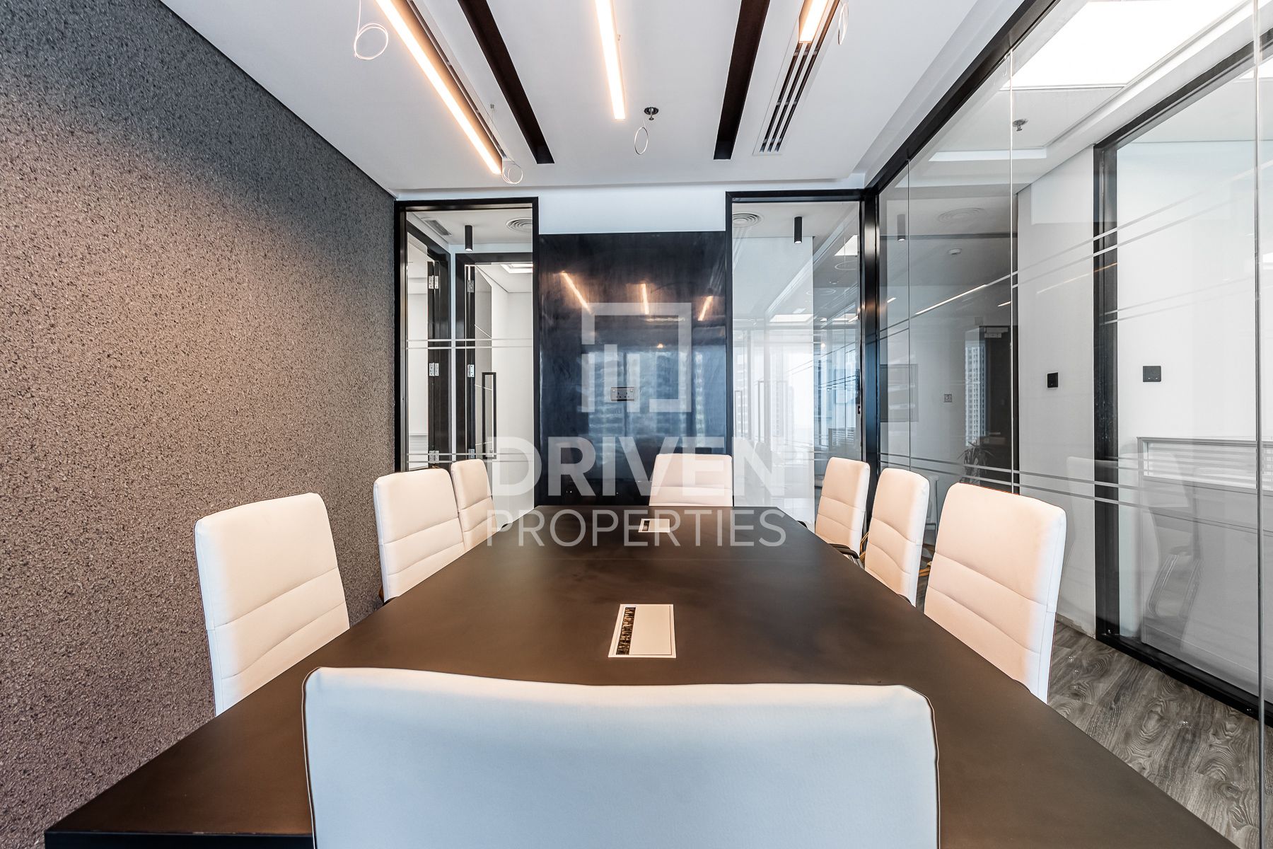 Designer Finished Upgraded Office Vacant