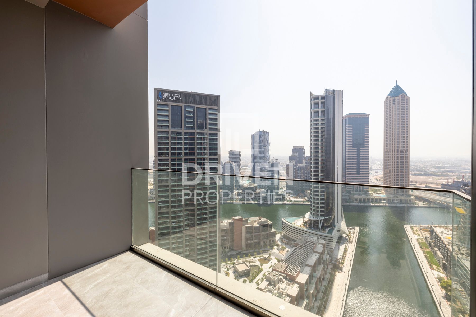 Canal Views Modern Layout High Floor