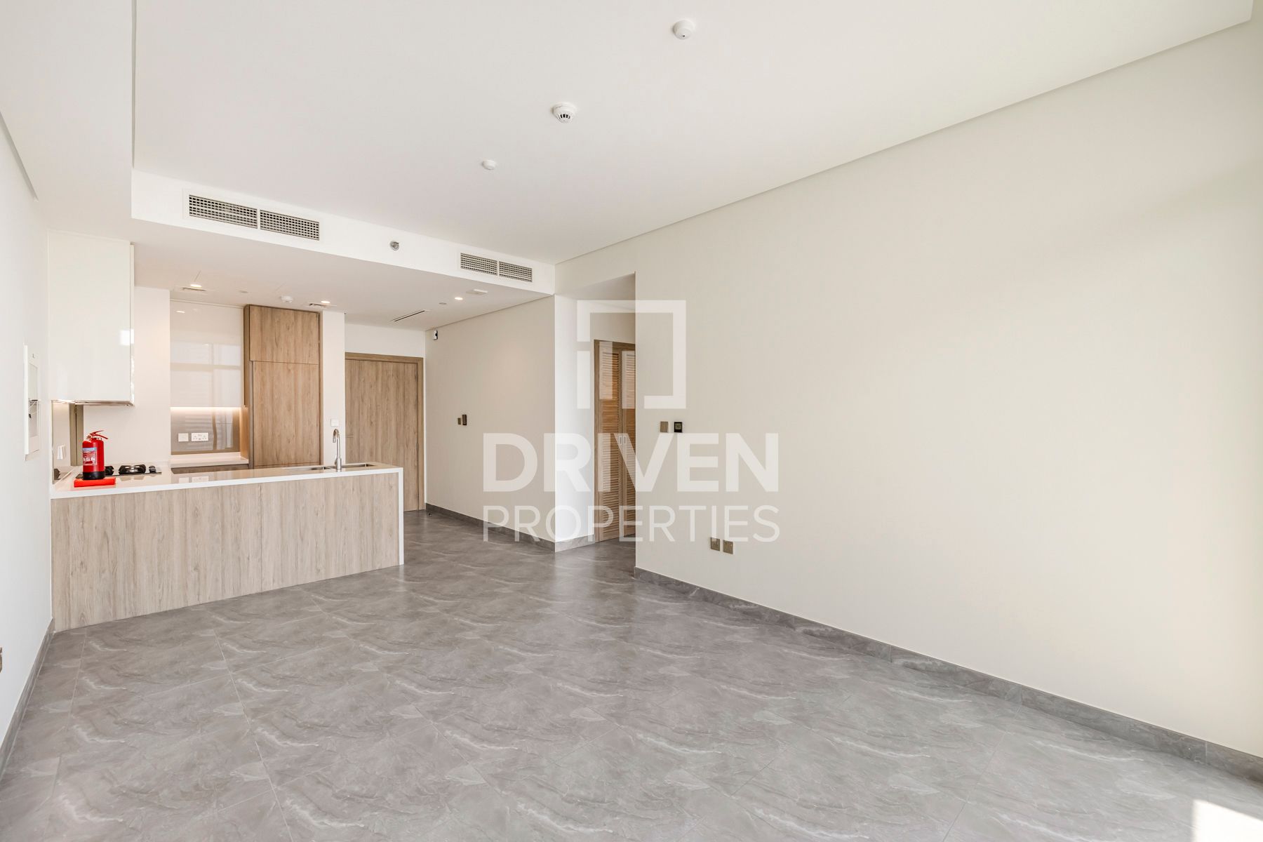 Canal Views Modern Layout High Floor