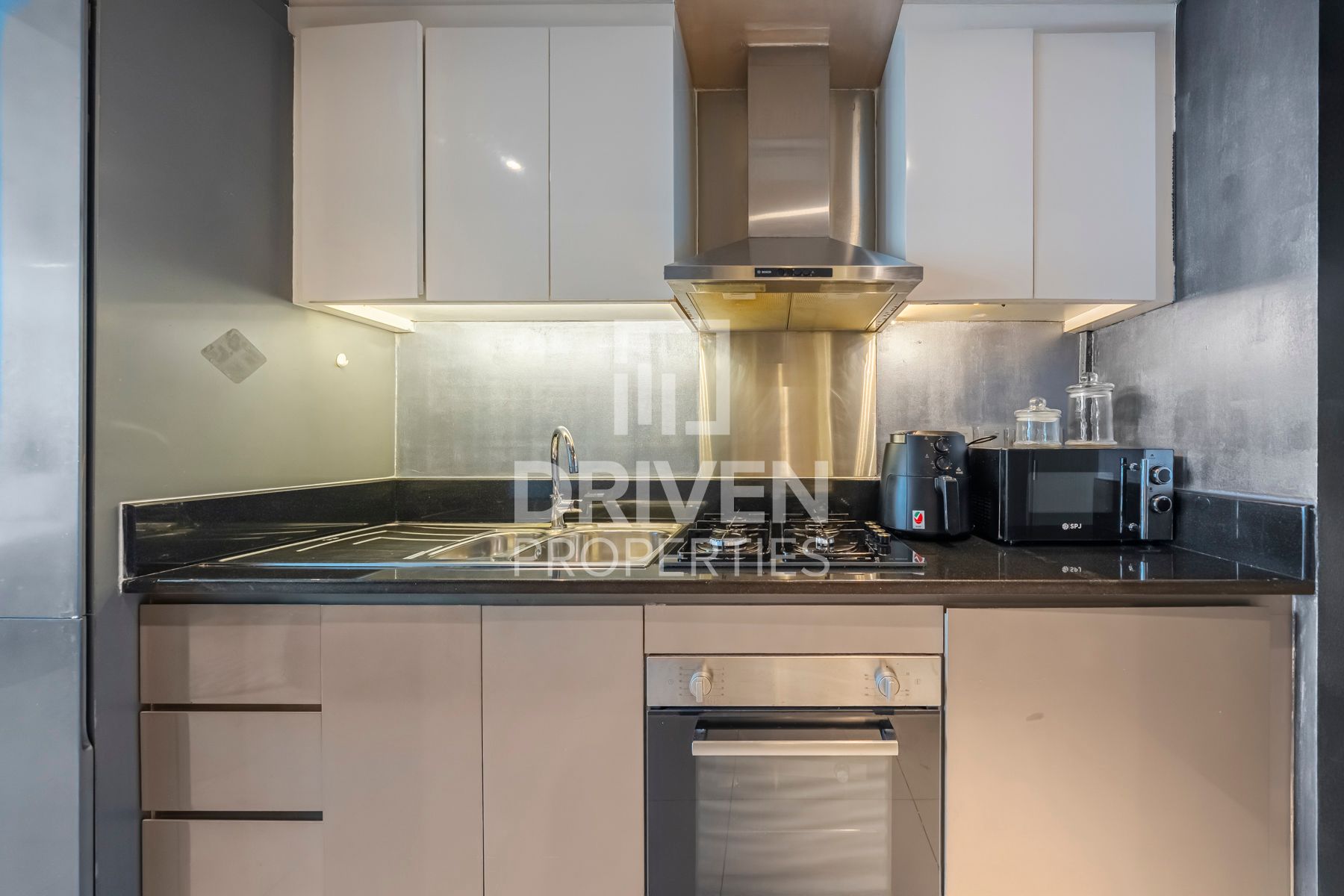 Amazing Studio Ready to move in High Floor