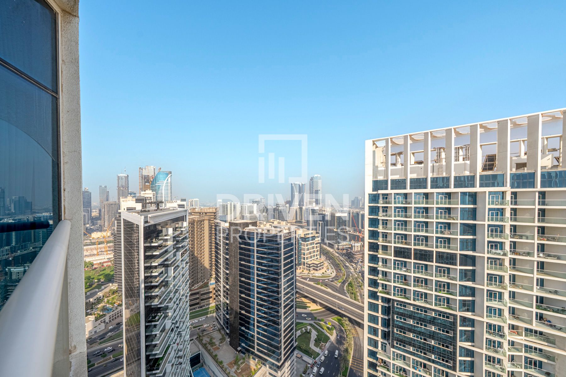 Amazing Studio Ready to move in High Floor