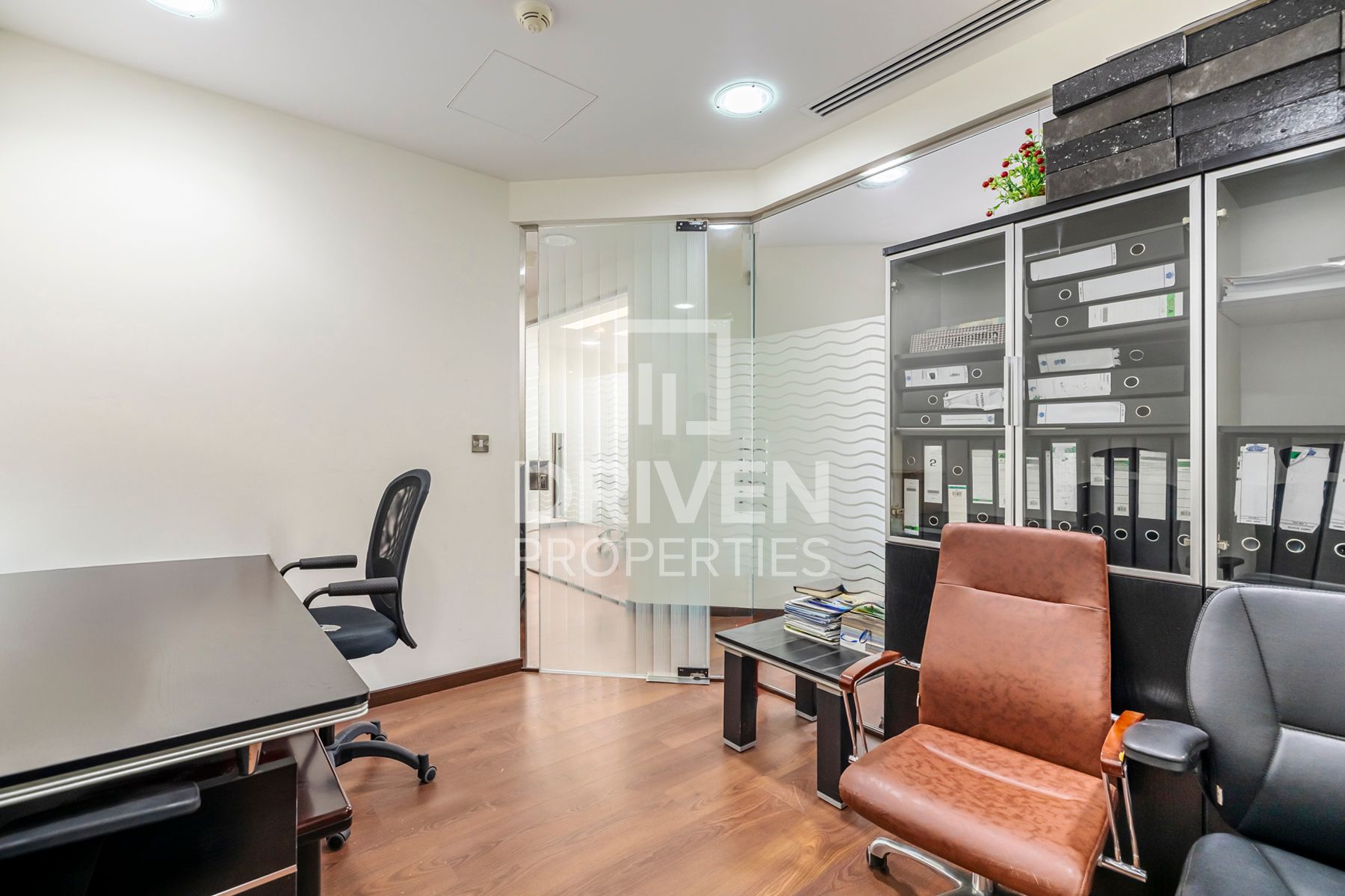 Fully Fitted Office Vacant Prime Location