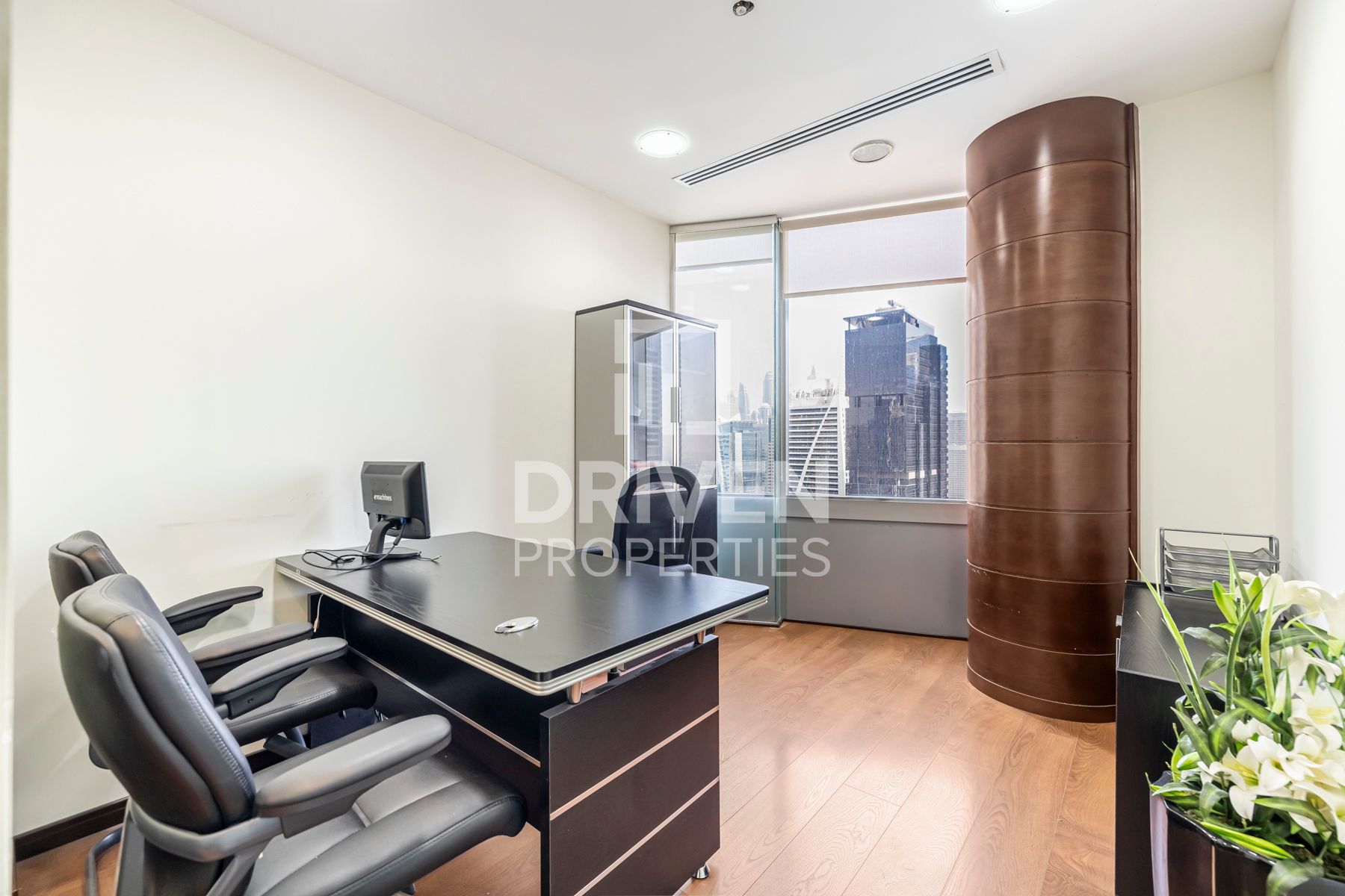 Fully Fitted Office Vacant Prime Location