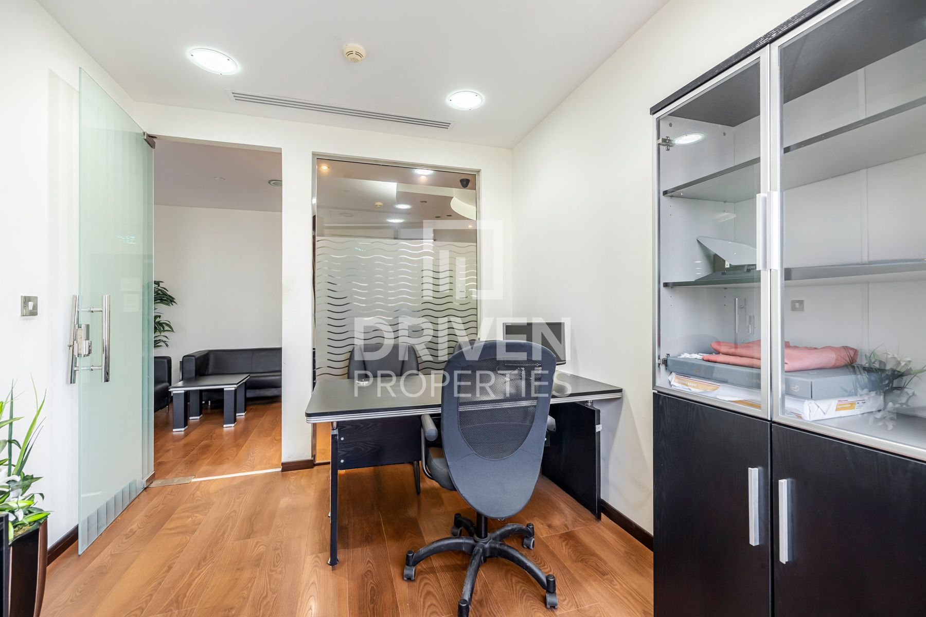 Fully Fitted Office Vacant Prime Location