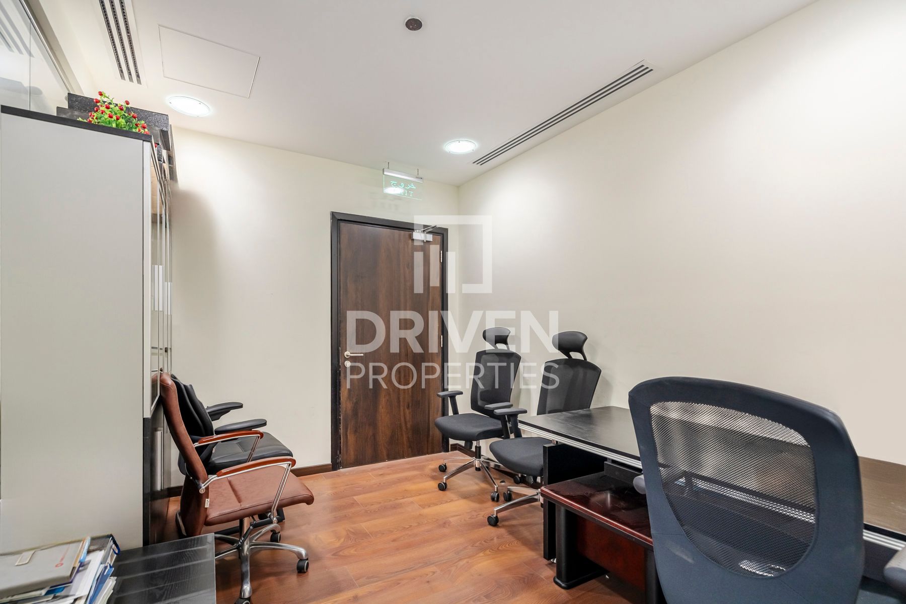 Fully Fitted Office Vacant Prime Location