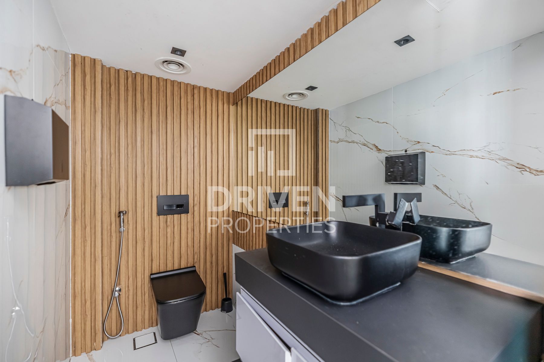 Lux Office Fitout plus Mezzanine Floor Vacant