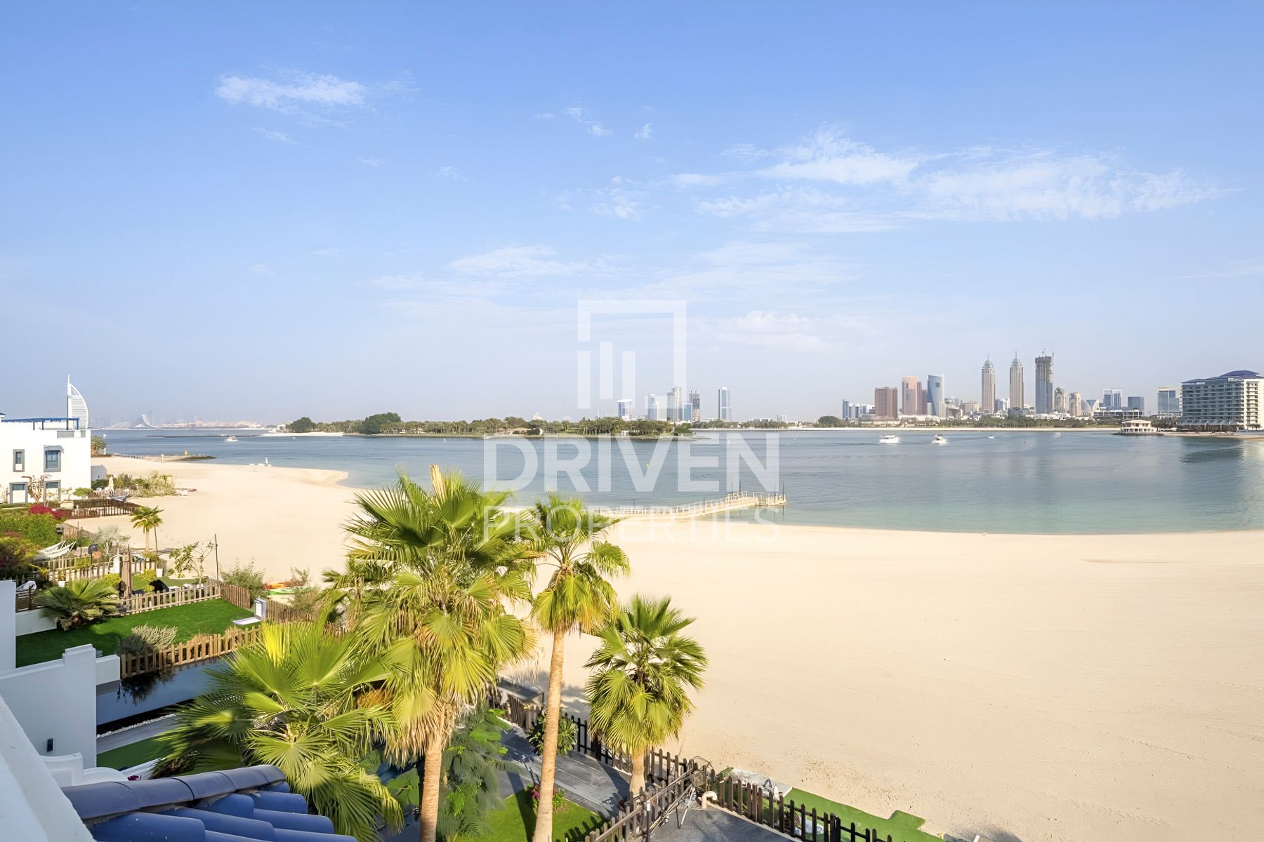 5 bedroom villa for rent in Palma Residences | Private Pool and Beach Access Elegant Layout 5 bedroom villa for rent in Palma Residences. Private Pool and Beach Access Elegant Layout
