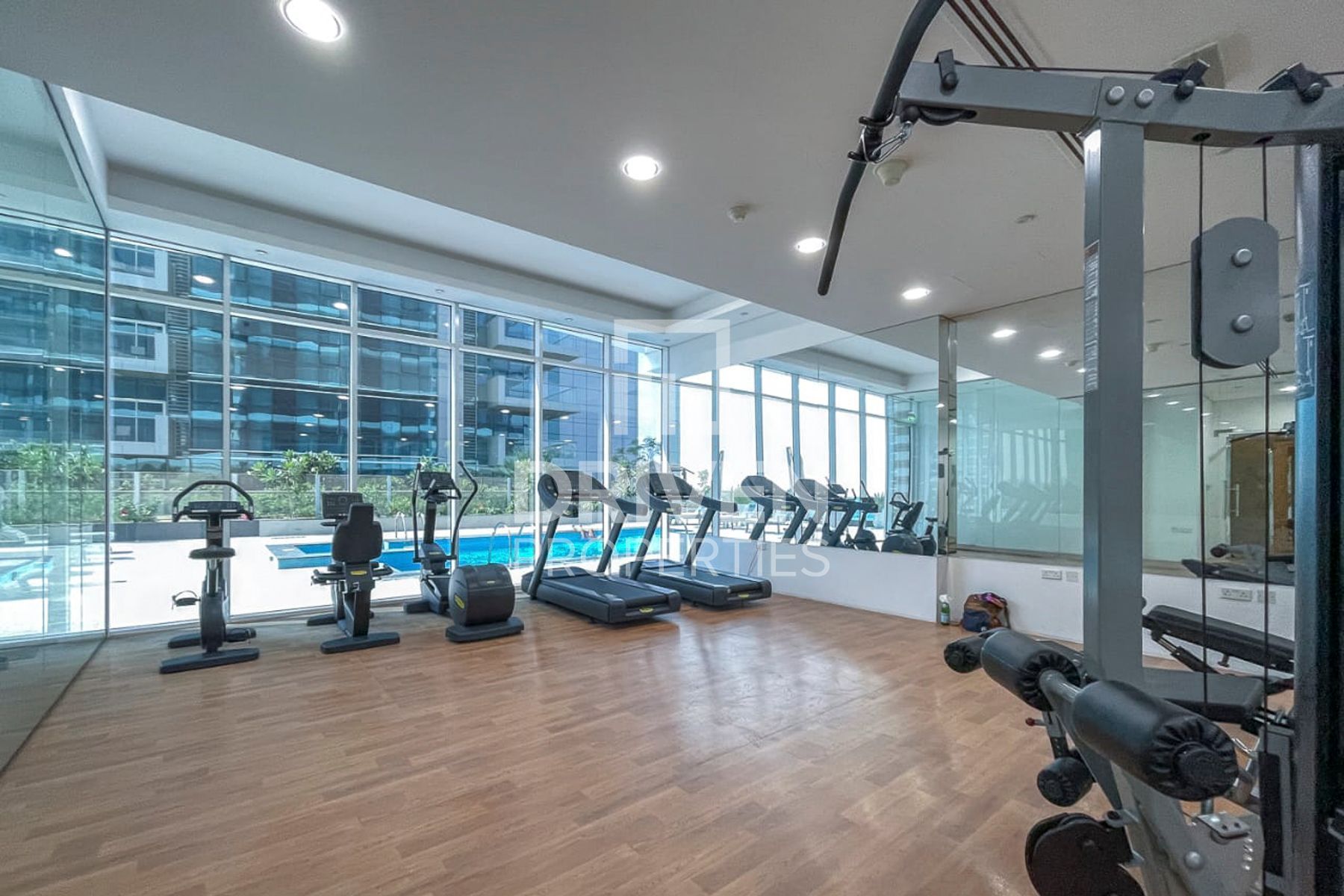 Upgraded Unit Flexible Payments 12 Cheques