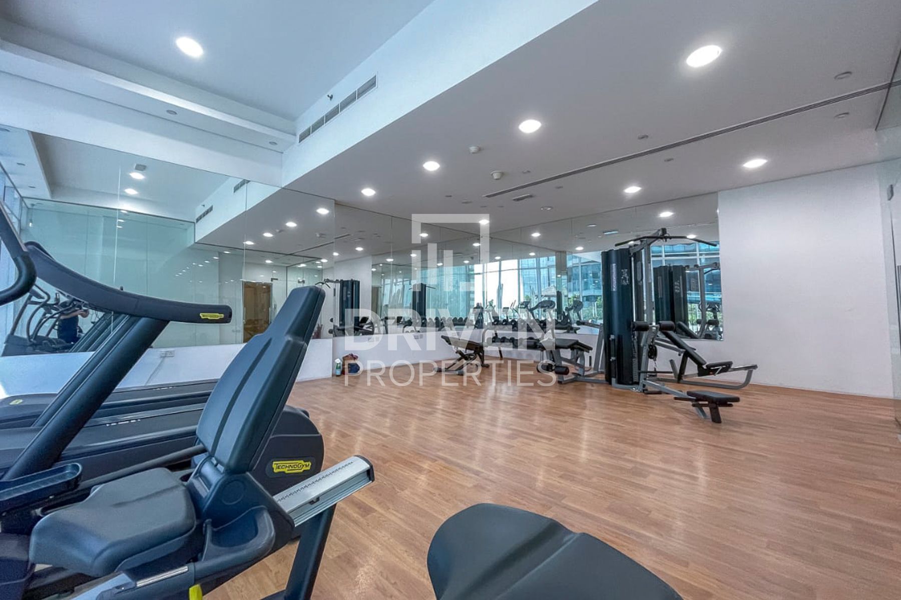 Upgraded Unit Flexible Payments 12 Cheques