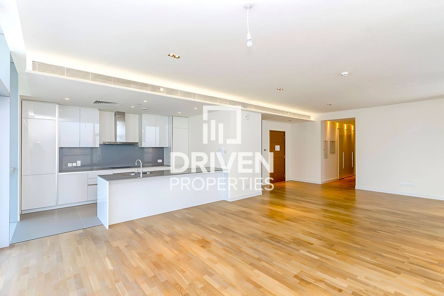 Ready to move in Mid Floor Prime Location