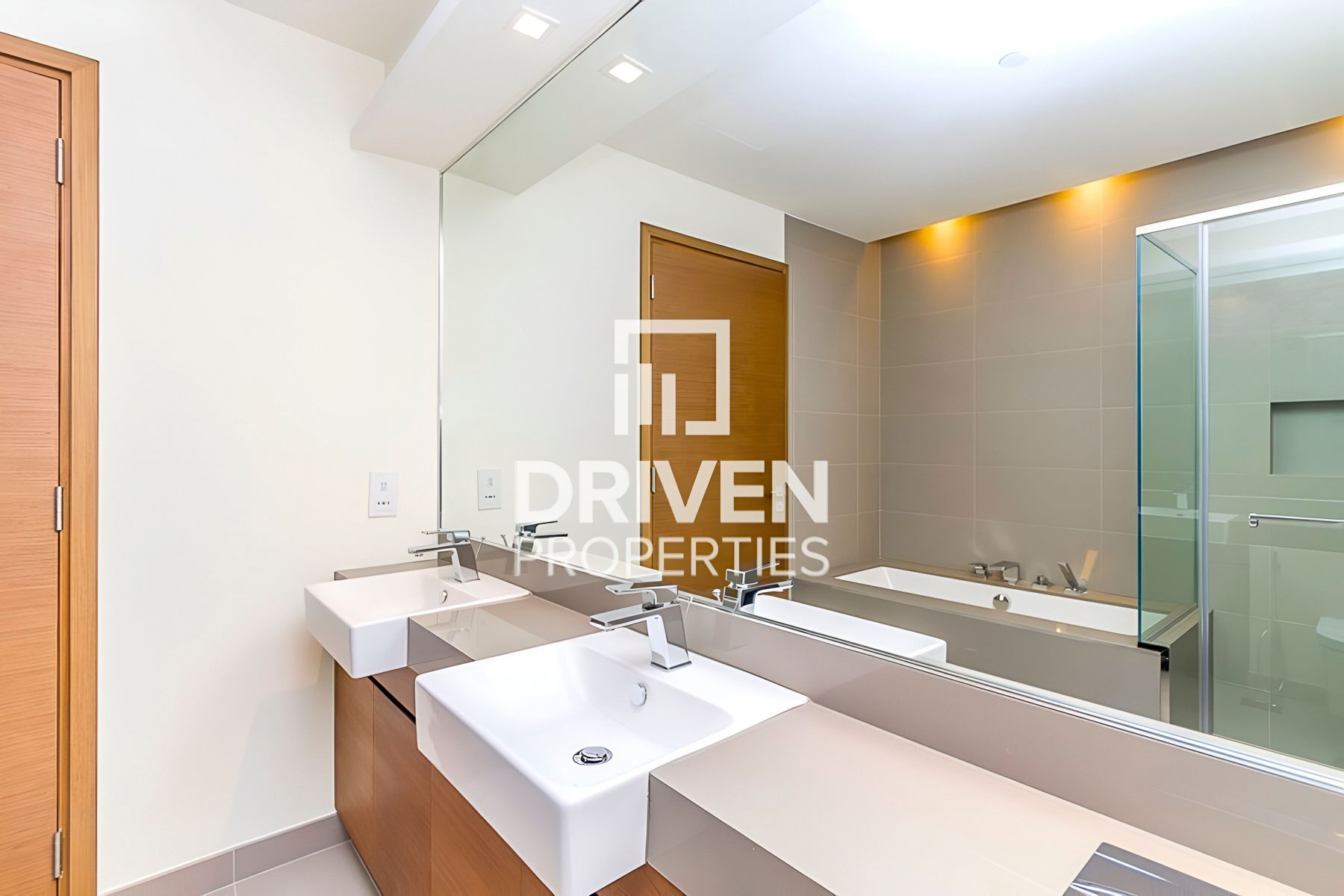 Ready to move in Mid Floor Prime Location