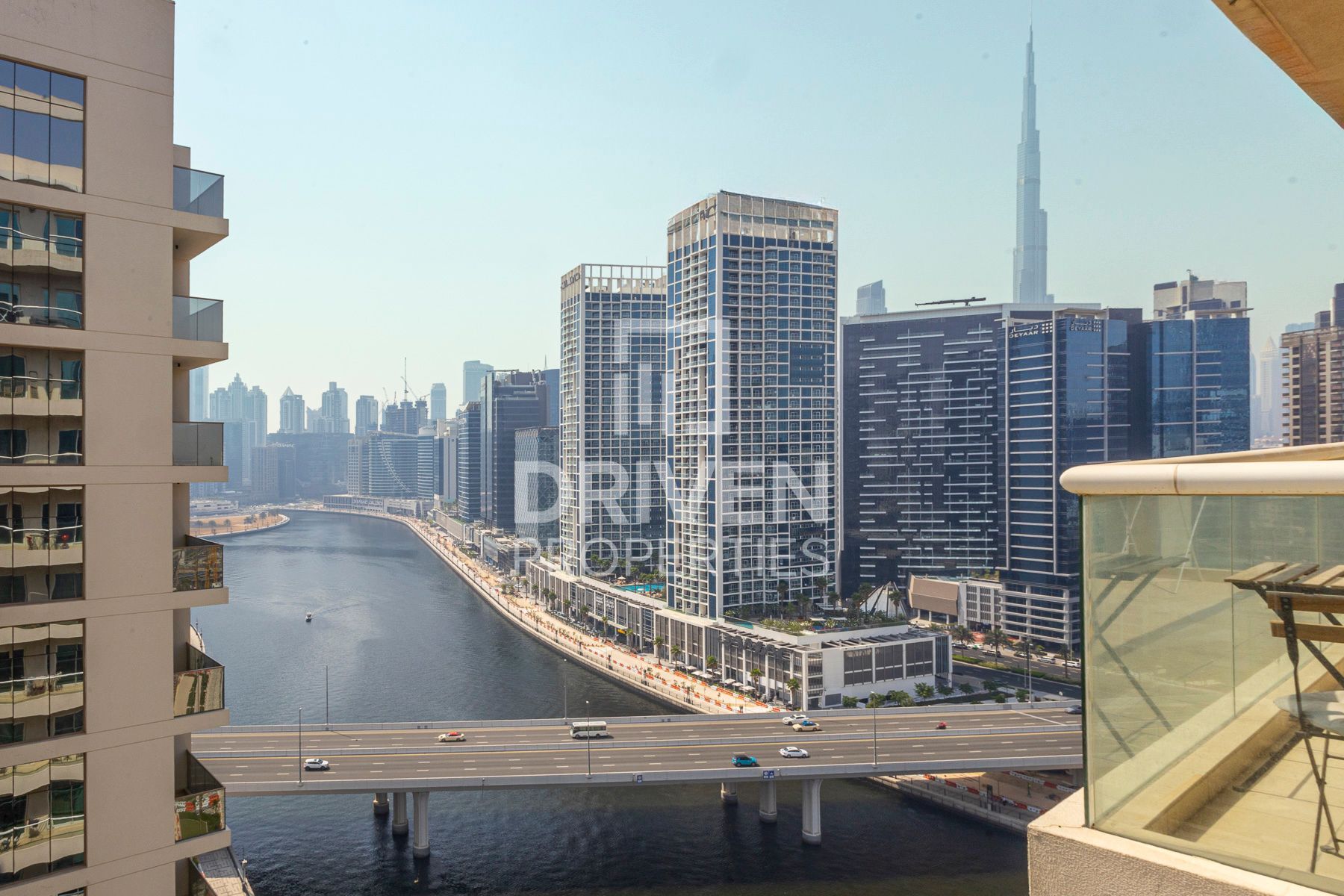 Bright and Spacious Overlooking View Vacant