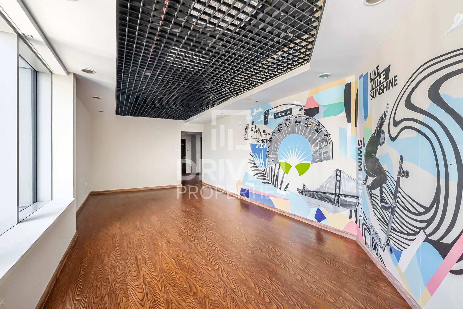 High Floor Office Skyline View Prime Location