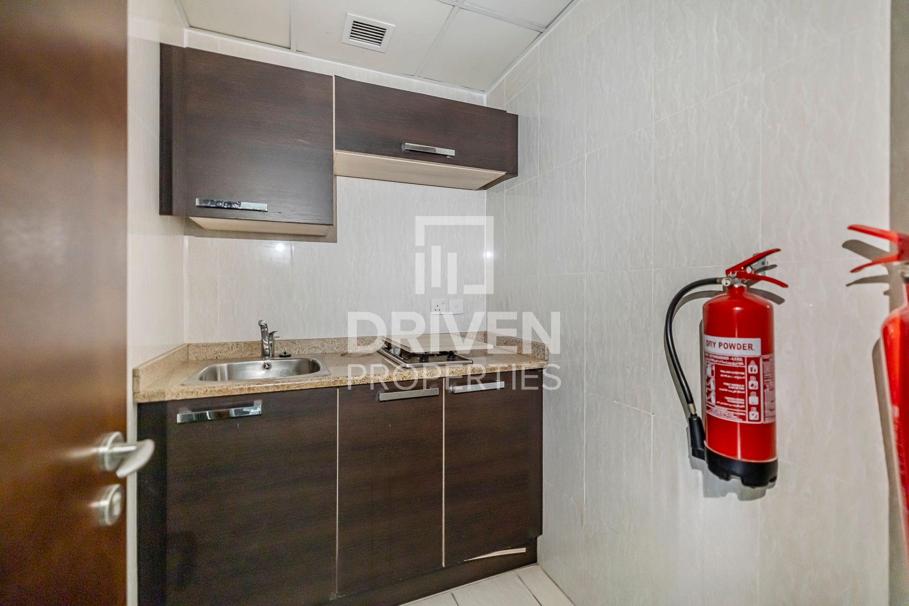 High Floor Office Skyline View Prime Location