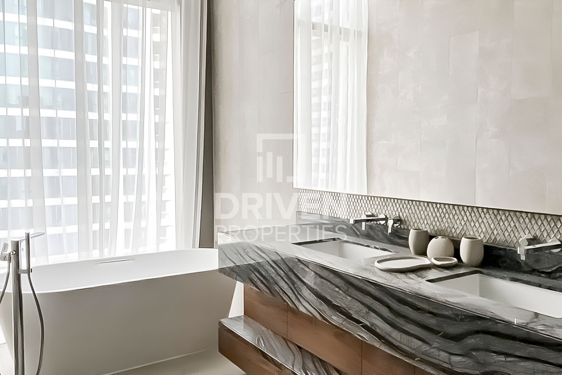 High End Unit Prime Amenities Vacant