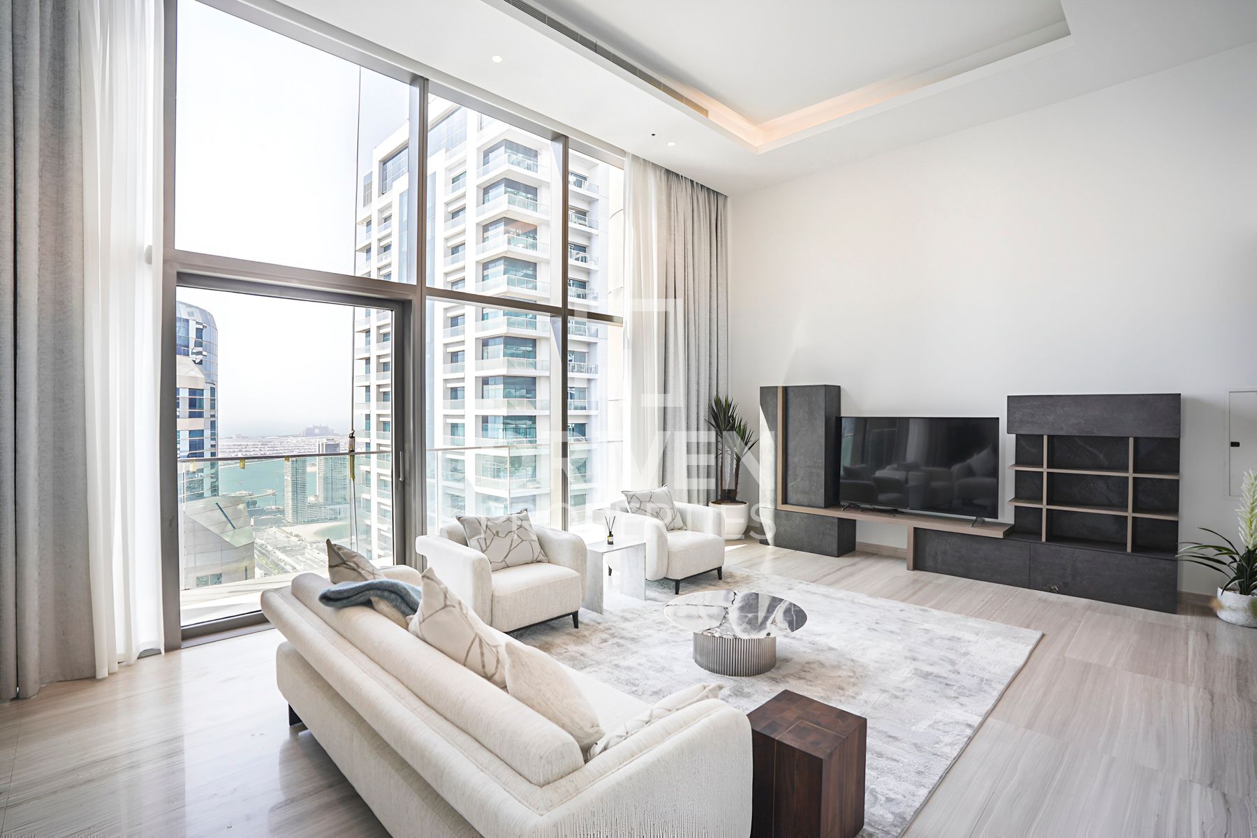 High End Unit Prime Amenities Vacant