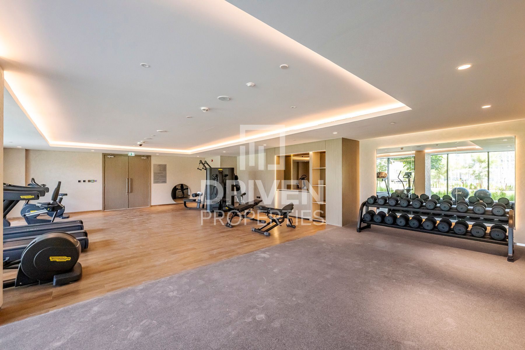 Brand New and Bright High Floor Vacant